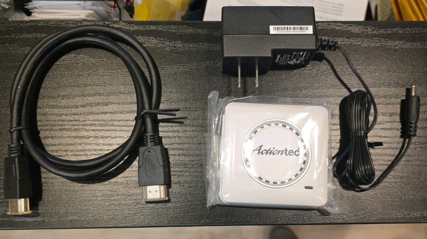 Actiontec ScreenBeam New In Box Wireless Display Receiver