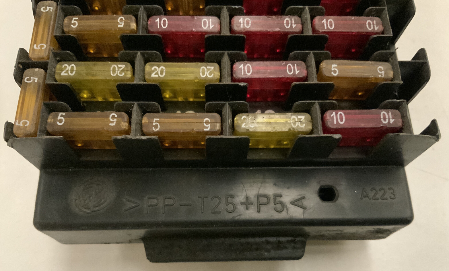 Iveco 75E17 fuse board PP T25 + P5