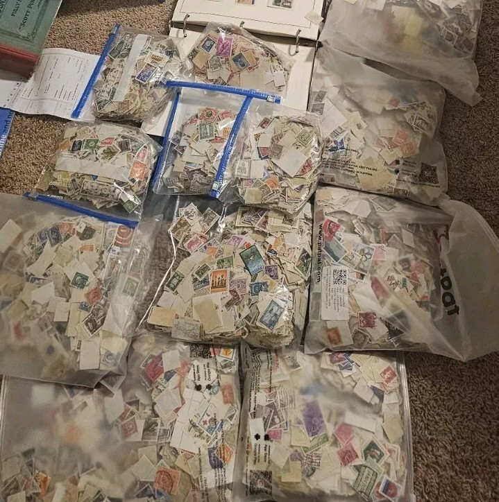 Joystamp: World Wide 2.5 Oz Stamps. Aprox 1000ps Hoard Collection UNSORTED