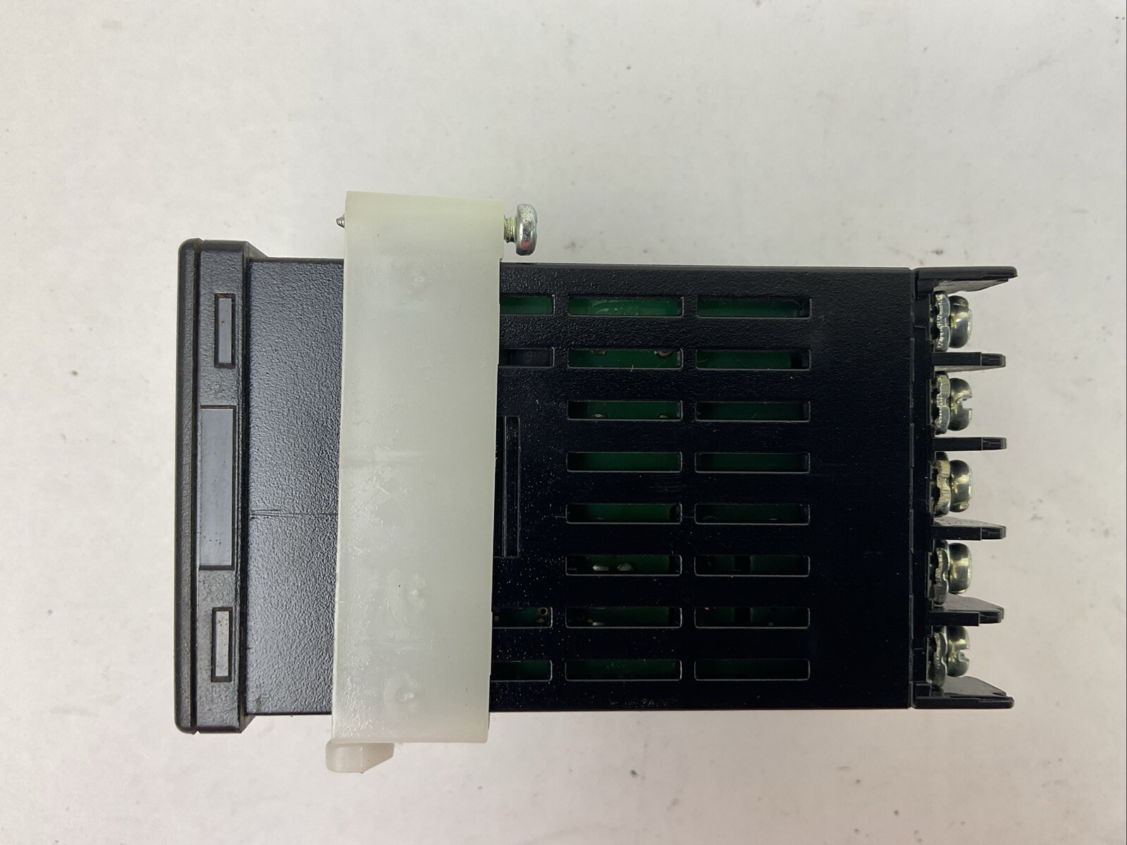 OMRON E5CZ-Q2MT TEMERATURE CONTROLLER