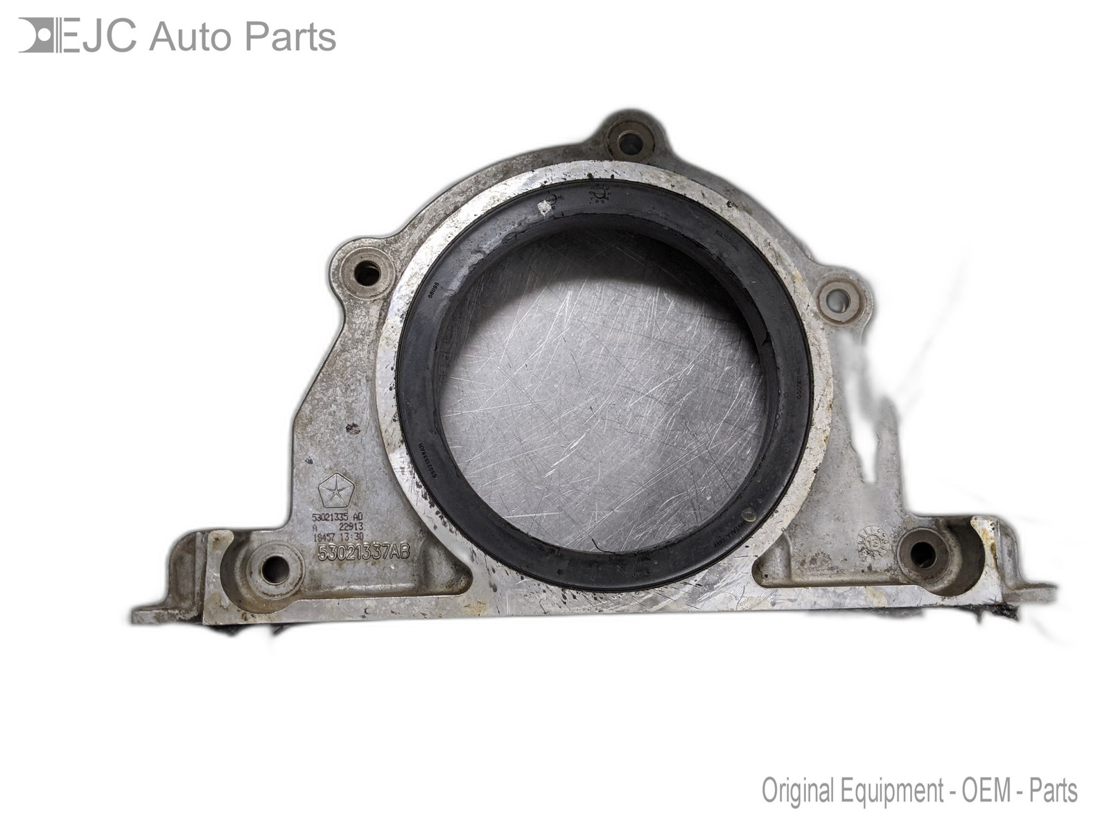 Rear Oil Seal Housing For 14-15 Chrysler  300  5.7 53021337AB