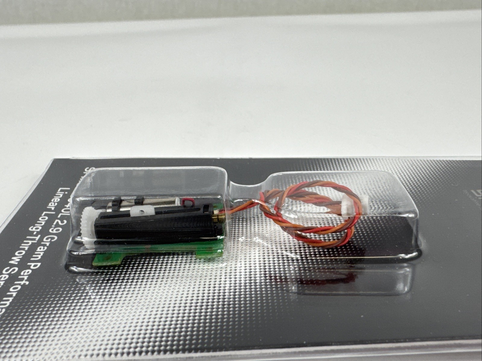 Spektrum 2.9g Linear Long Throw Servo SPMSH2040L Servos