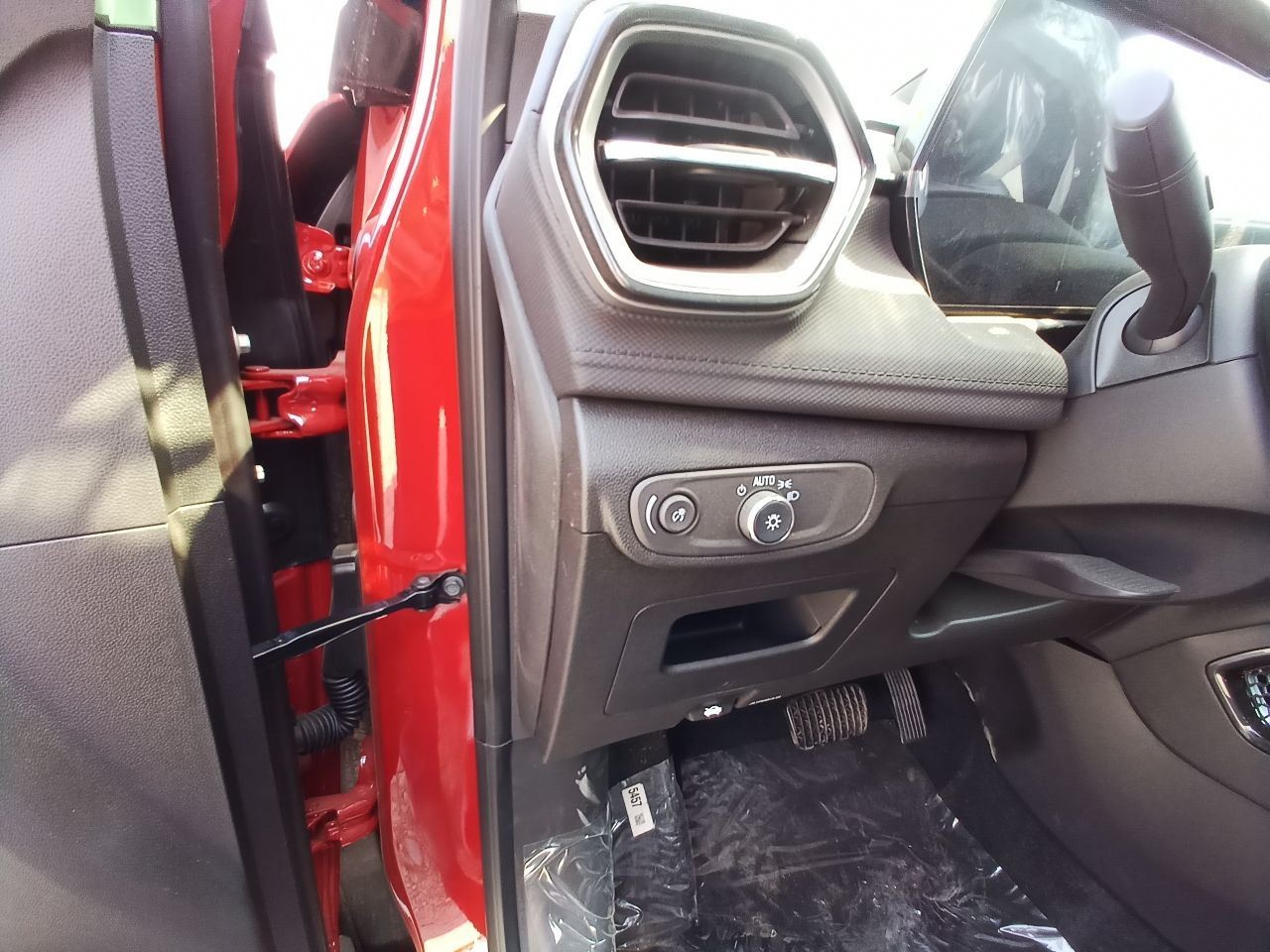 Active Air Shutter from 2026 Chevy Trailblazer 1.3L Turbo 12706039