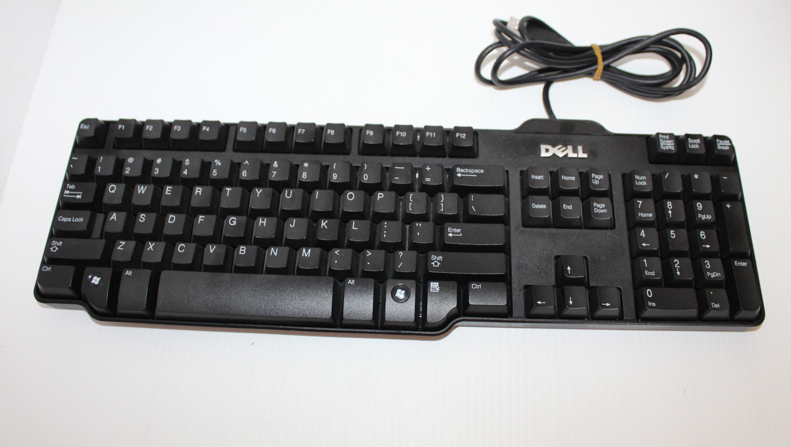 Dell KB113B Wired USB Keyboard Black Full-Size QWERTY with Numeric Keypad