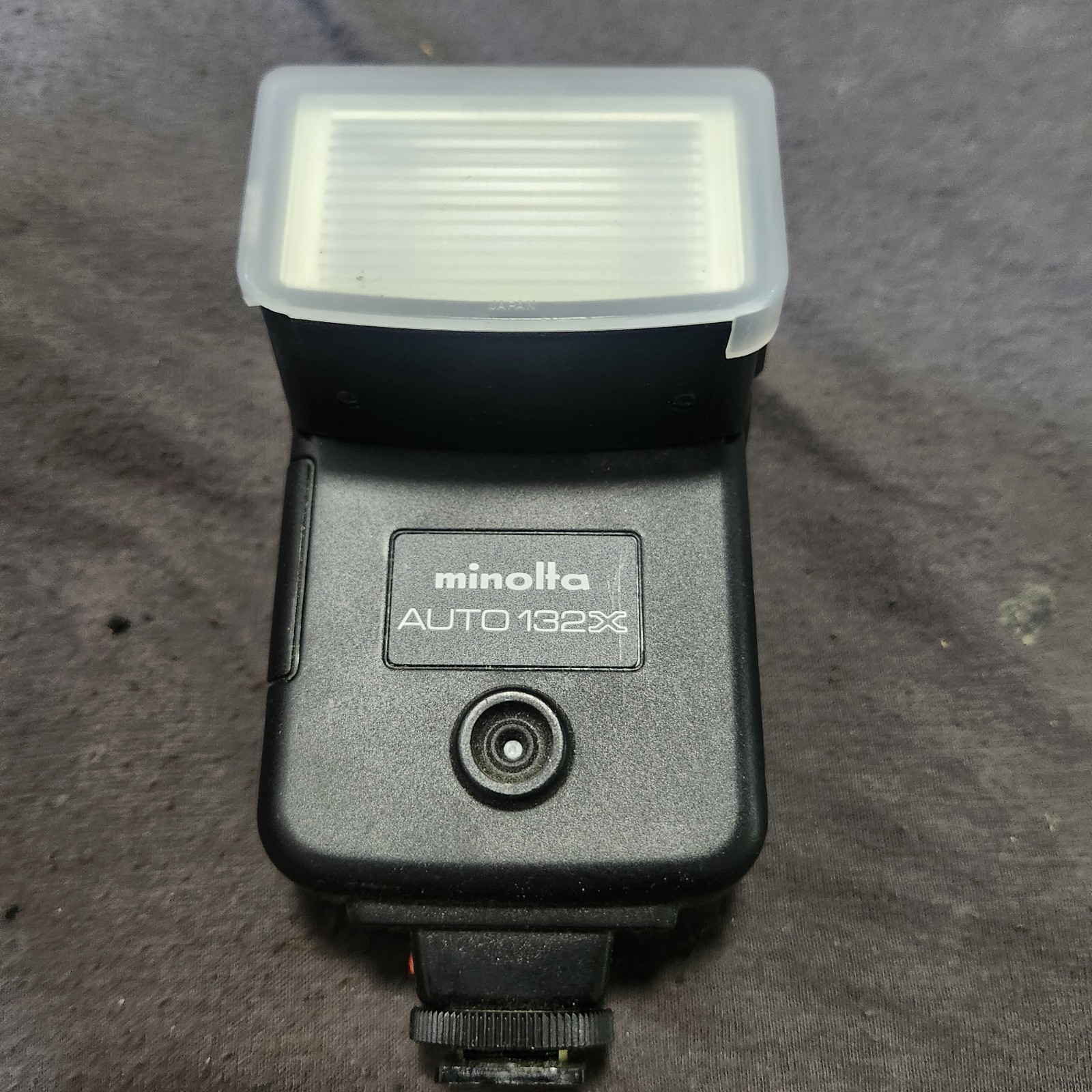 Minolta AUTO 132X Shoe Mount Camera Flash Auto Hot Shoe Xenon Guide No 32m works