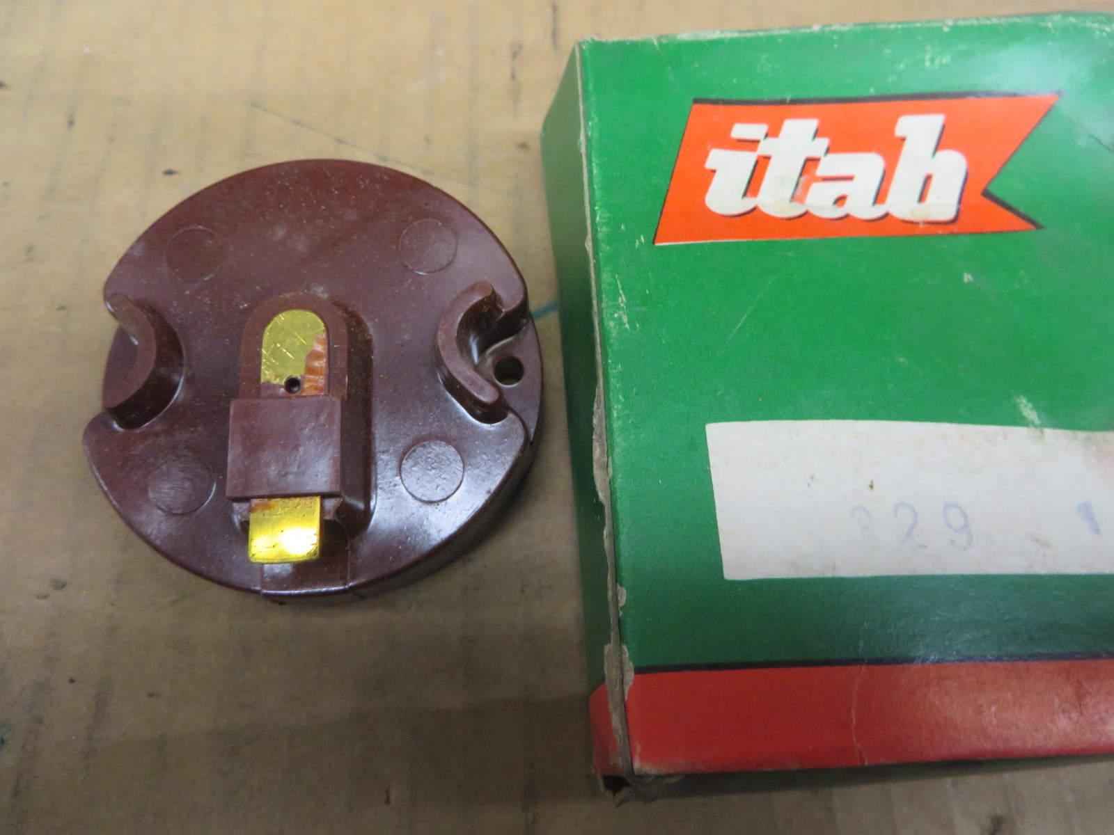 iTAB IGNITION ROTOR DISTRIBUTOR ROTOR  NOS NIB # 329 # 9922654 VINTAGE FIAT