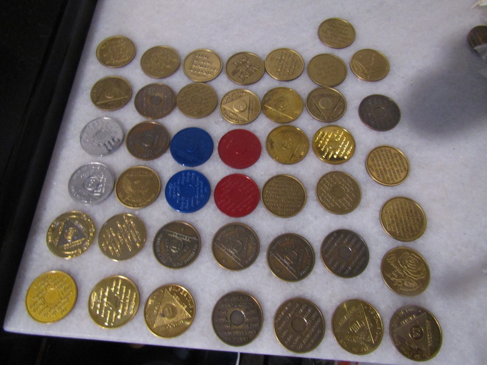 COIN TOKEN MEDALLION SET OF 30 RANDOMLY SELECTED ALCOHOLICS ANONYMOUS RECOVERY