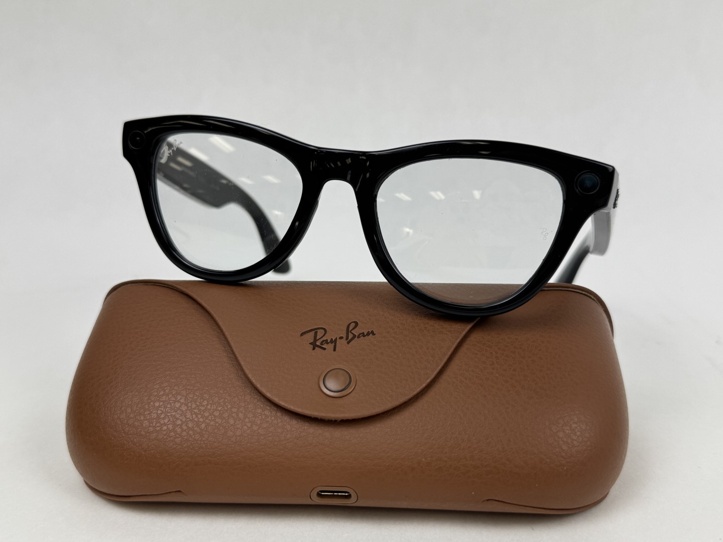 Ray-Ban Meta Wayfarer RW4010 6625755 Smart Sunglasses Shiny clear - U
