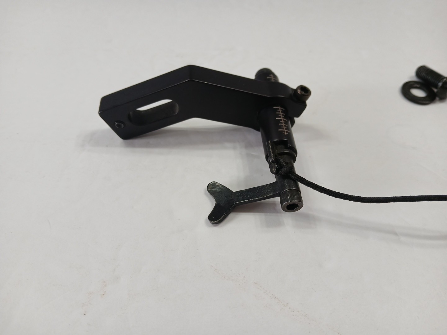 TROPHY TAKER DROP AWAY RIGHT HAND ARROW REST BLACK