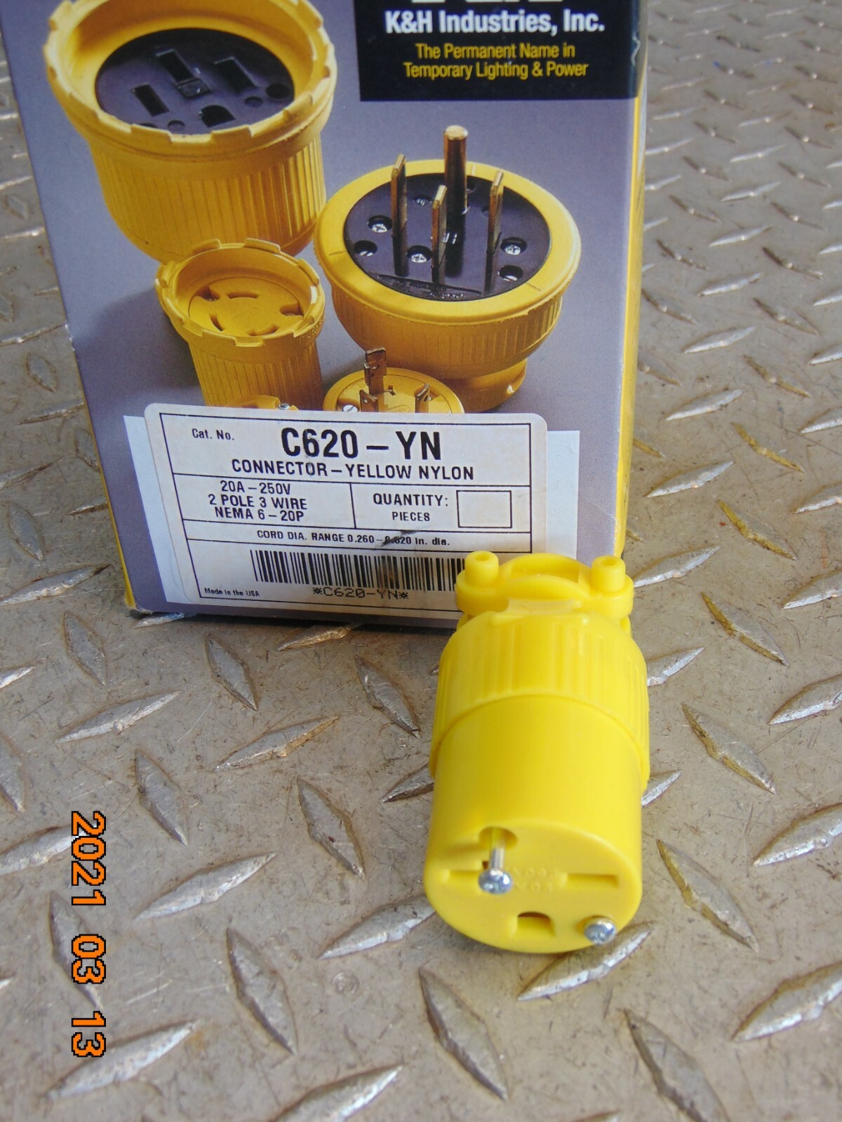 *LOT OF 11* NEW K&H INDUSTRIES C620-YN CONNECTOR 20A 250V 2P 3W *FREE SHIPPING*
