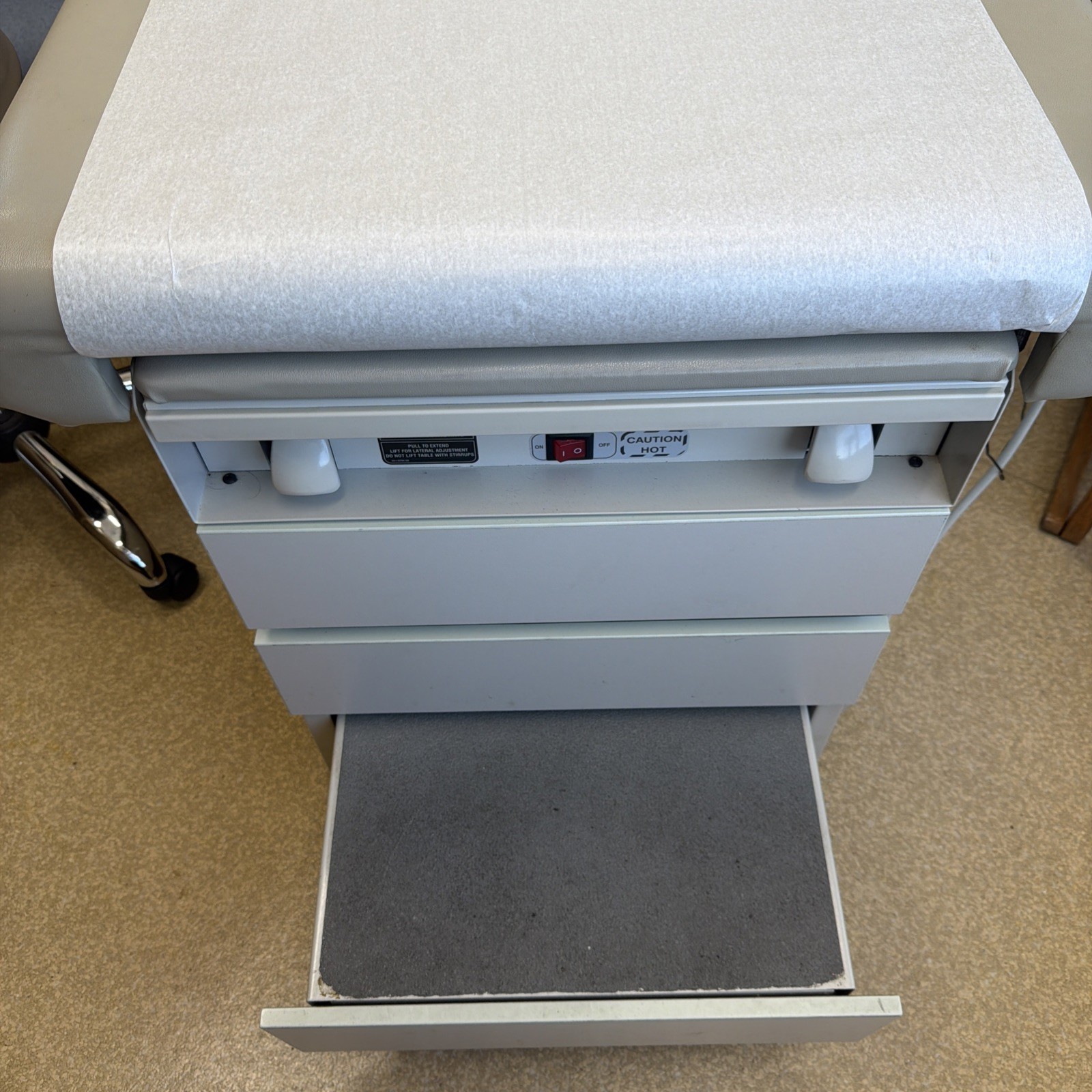 Midmark Ritter 108 Medical Examination Table
