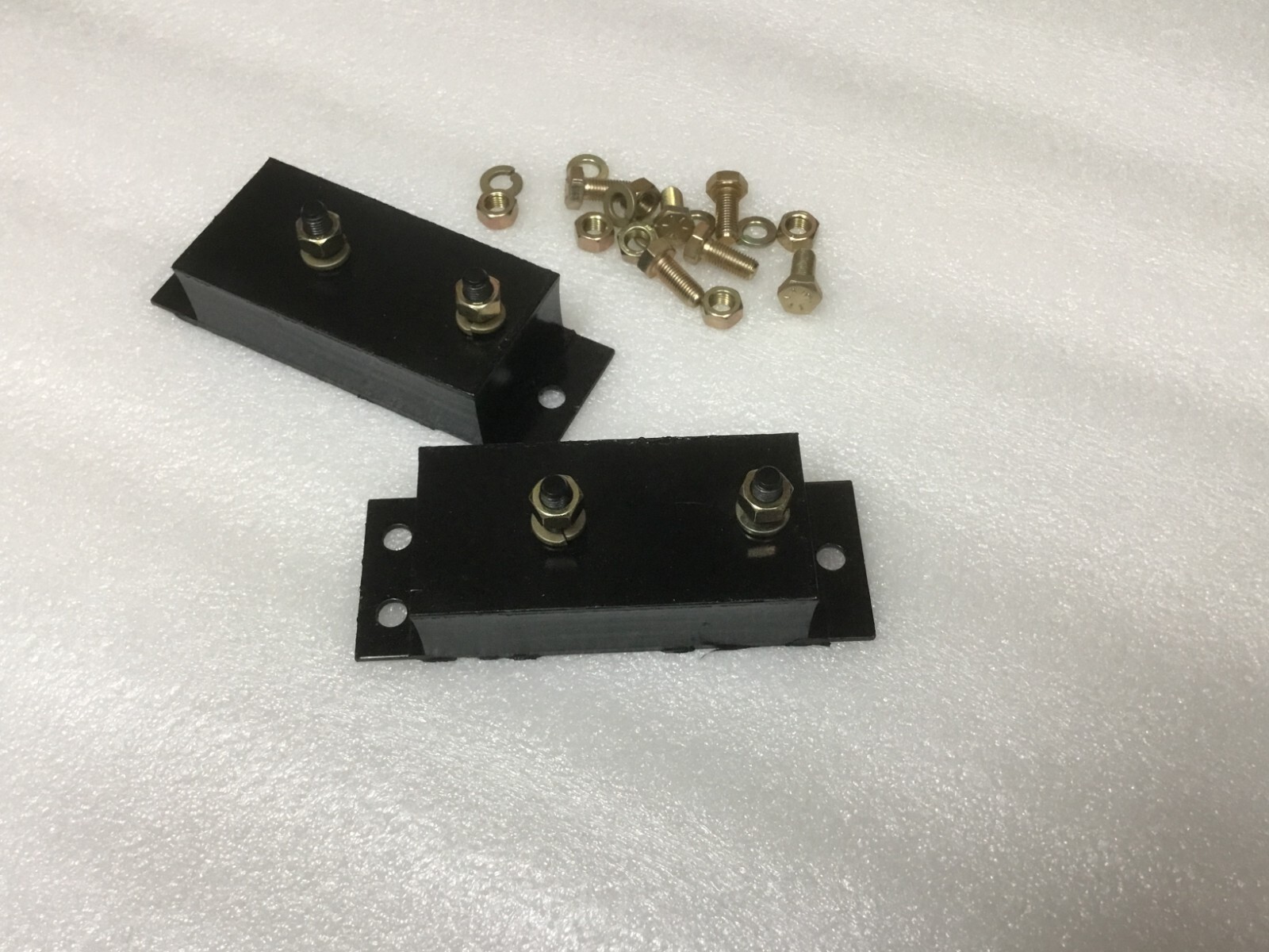 International Harvester Scout 80 800 NEW Engine Mount Kit For 152 or 196 Engine