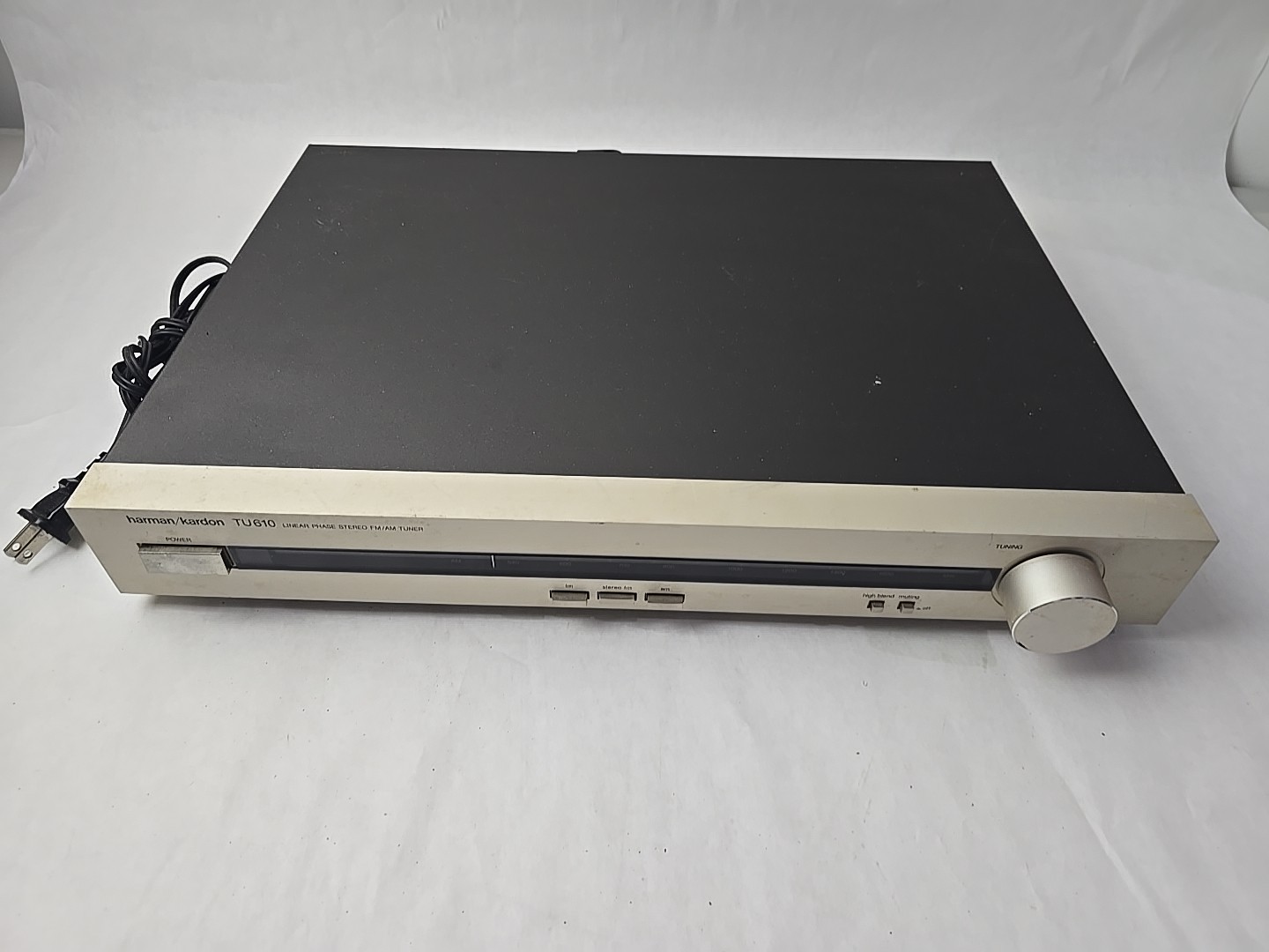 Harman Kardon Linear Phase Stereo AM FM Tuner TU610