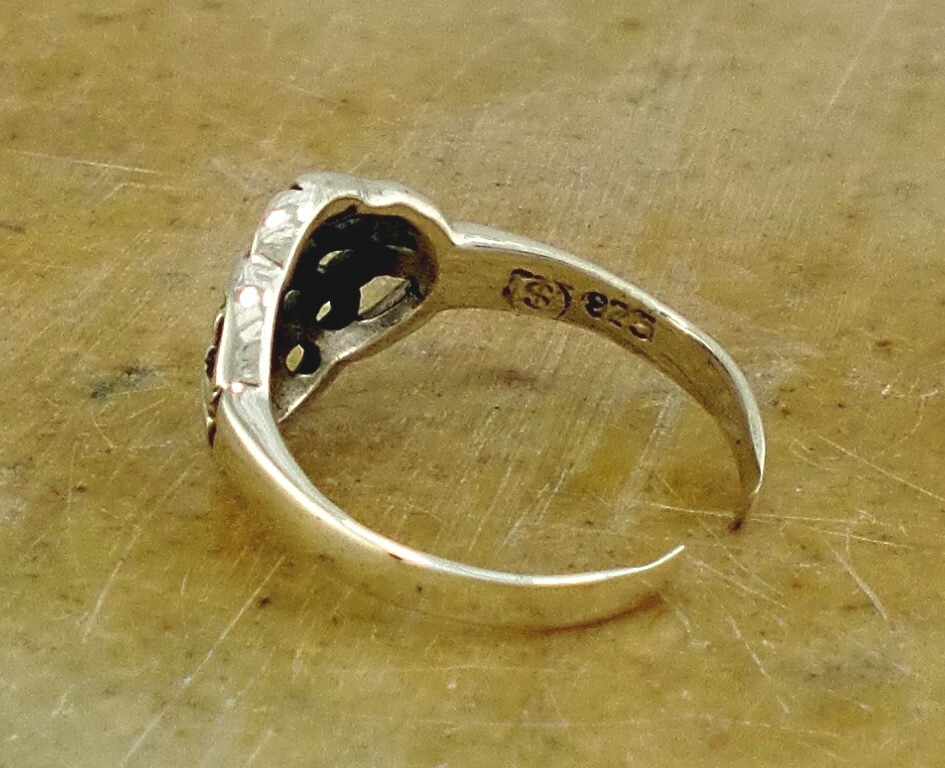 CUTE STERLING SILVER CELTIC KNOT ADJUSTABLE TOE RING style# tr99