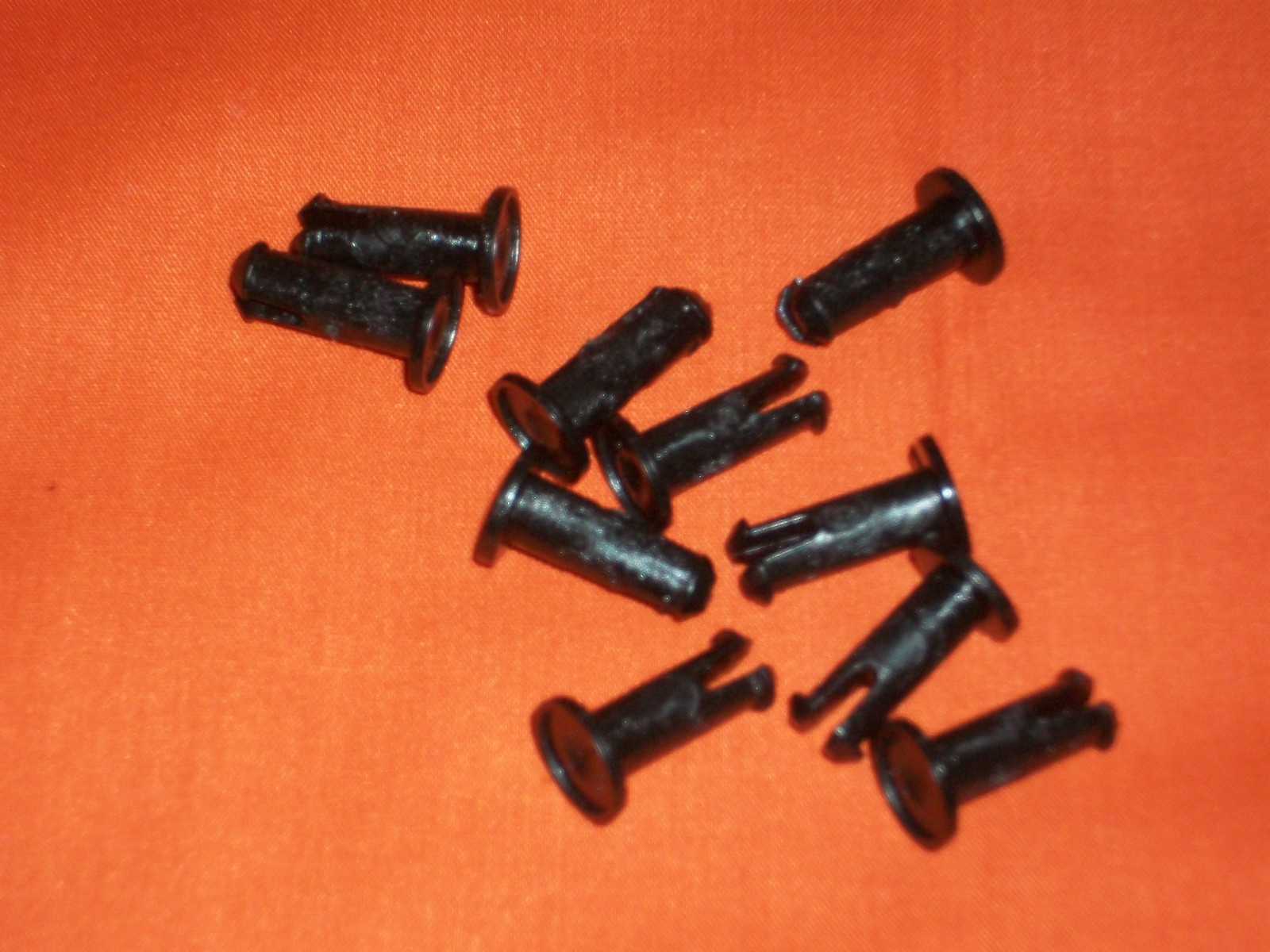 NEPTUNE Water Meter Register locking pin LOW  PRICE!! 10 pcs Genuine(Plastic)