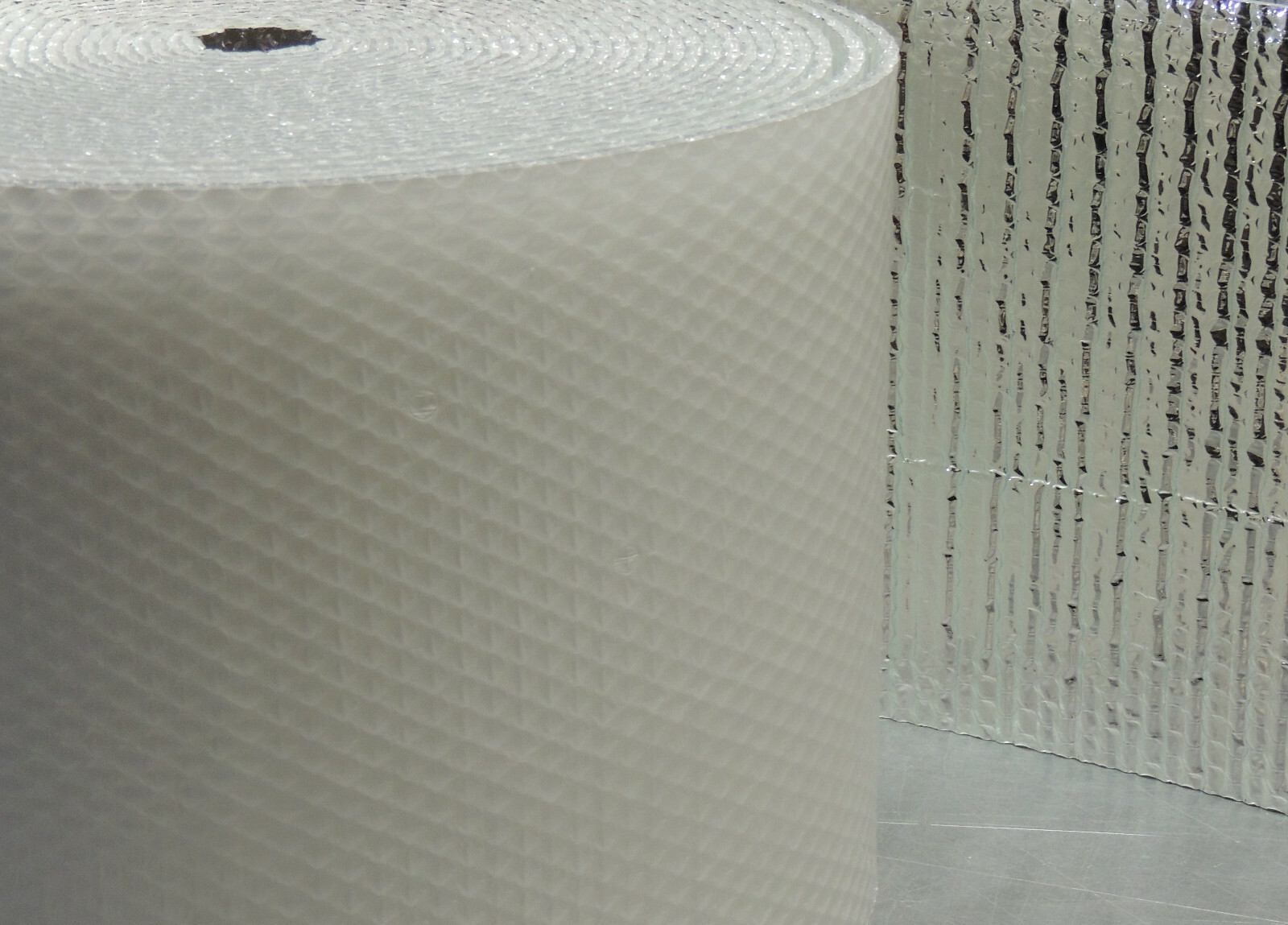 USEP 24"x5' Double Bubble White Reflective Foil Insulation Vapor Barrier R8