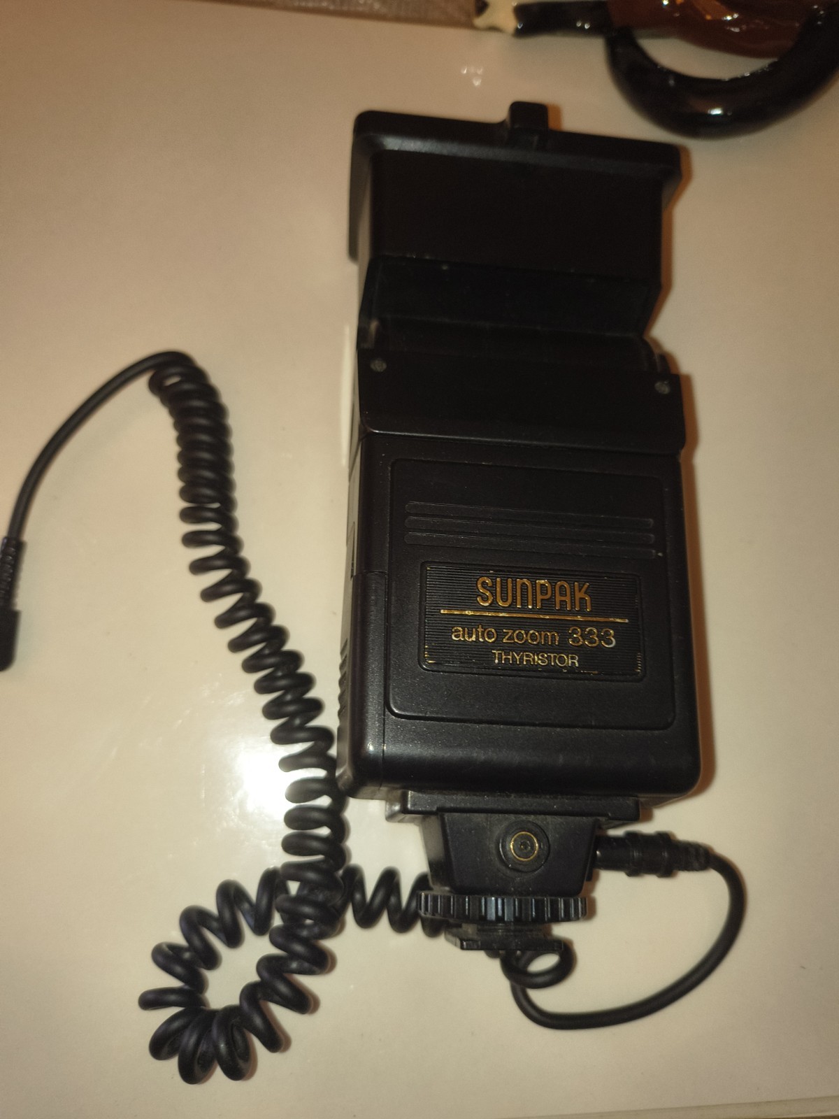 Sunpak Auto Zoom 933 Dedicated Universal Shoe Mount Camera Flash