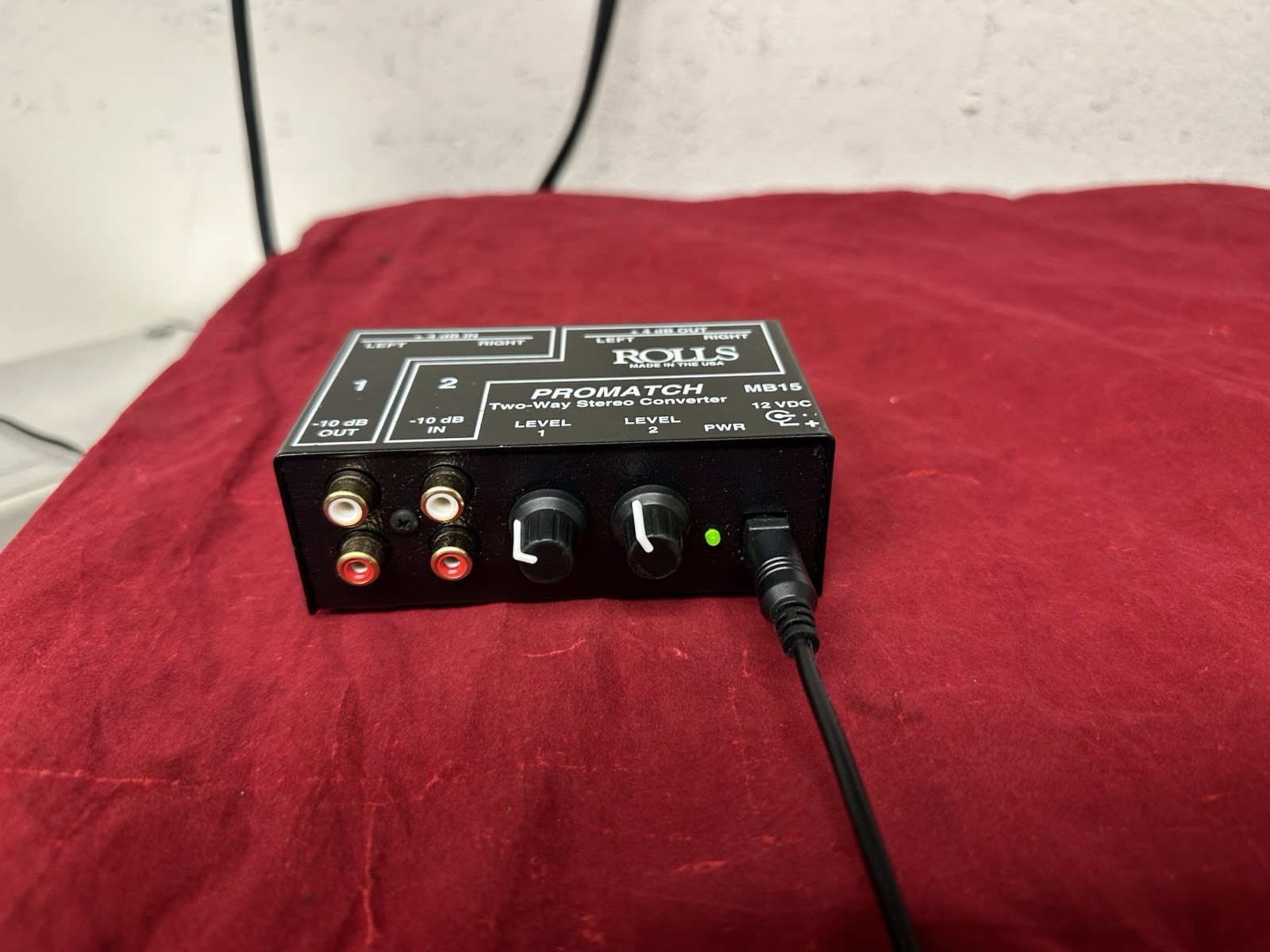 Rolls Promatch 2-Way Stereo Converter MB15 W/power adapter