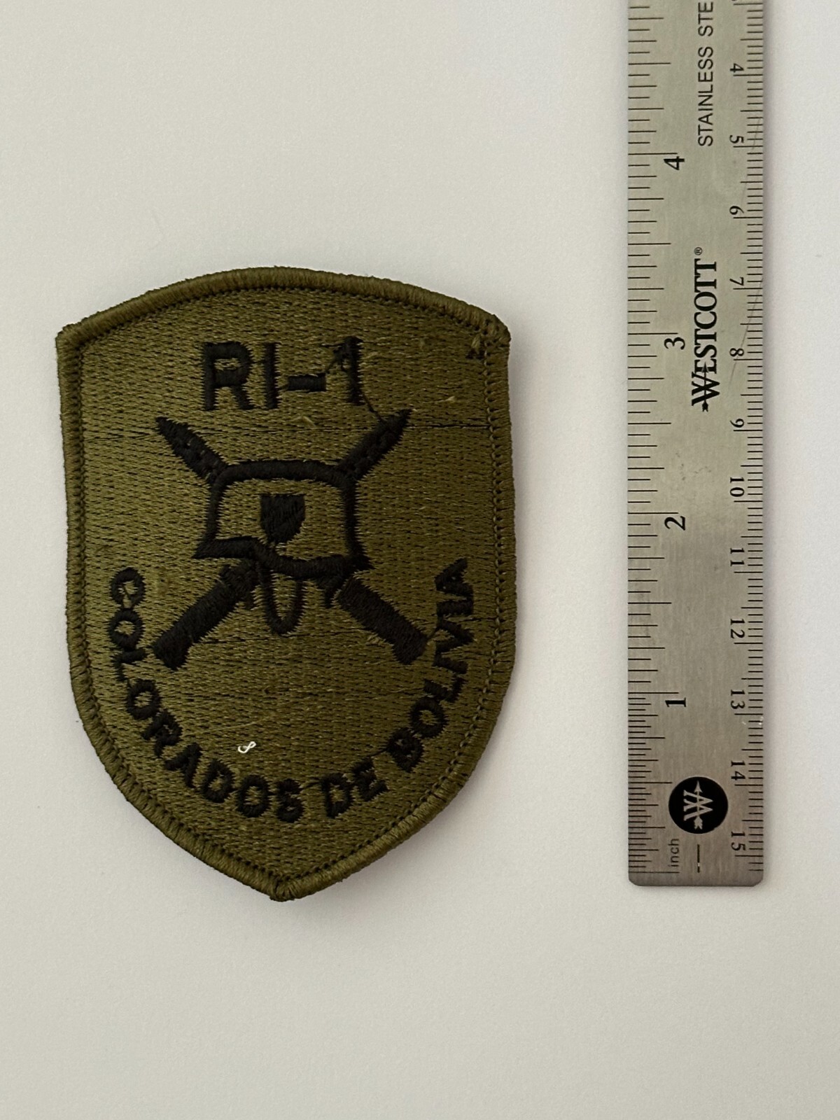 Patch  RI-1 "Colorados de Bolivia" Battalion army ,SEW-ON PATCH, collectors