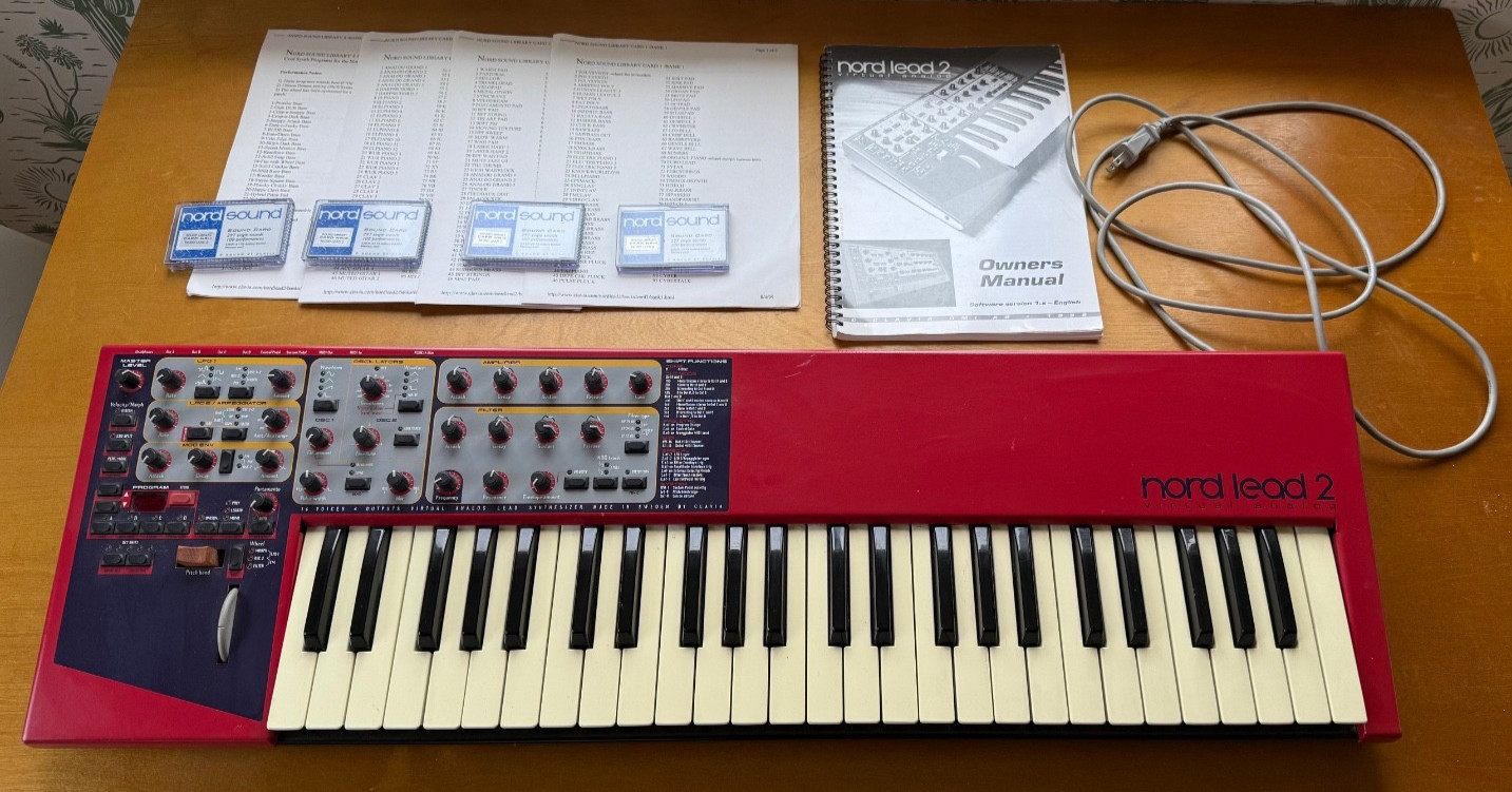 Collector Nord Lead 2 w/ Original Box, Manual, 4 Nord Sound Cards & Bank Sheets