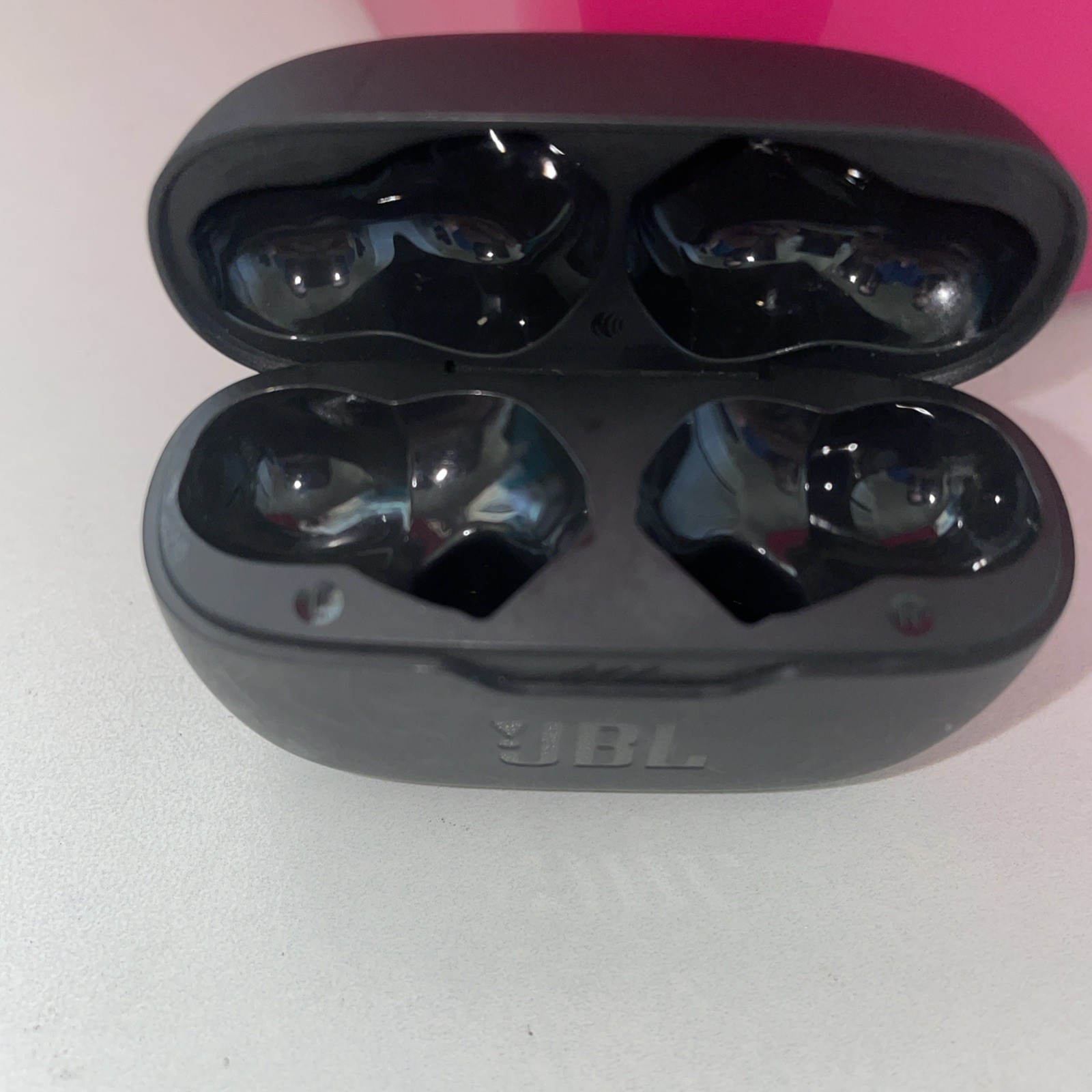 JBL Vibe Beam True Wireless Bluetooth Charging Case-Black