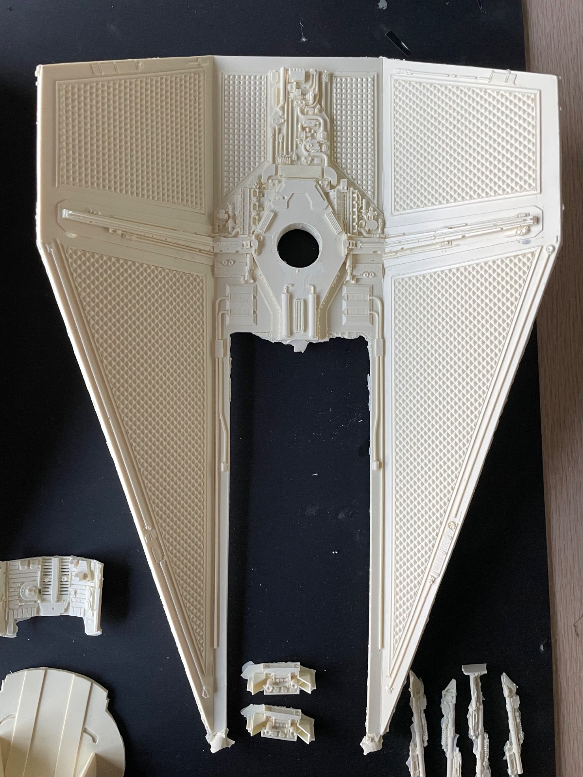 Studio Scale Tie Interceptor Resin Casted Model Kit (1/24
