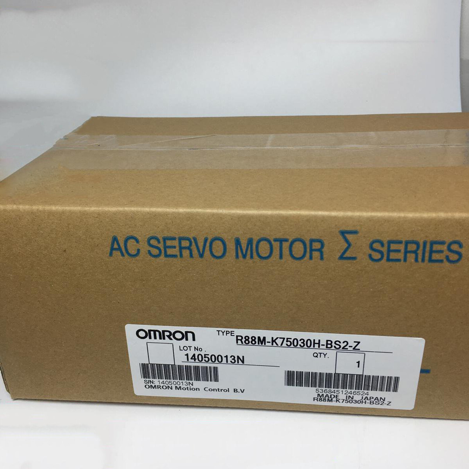 One New Omron R88M-G75030H-BS2-Z Servo Motor In Box Expedited Shipping