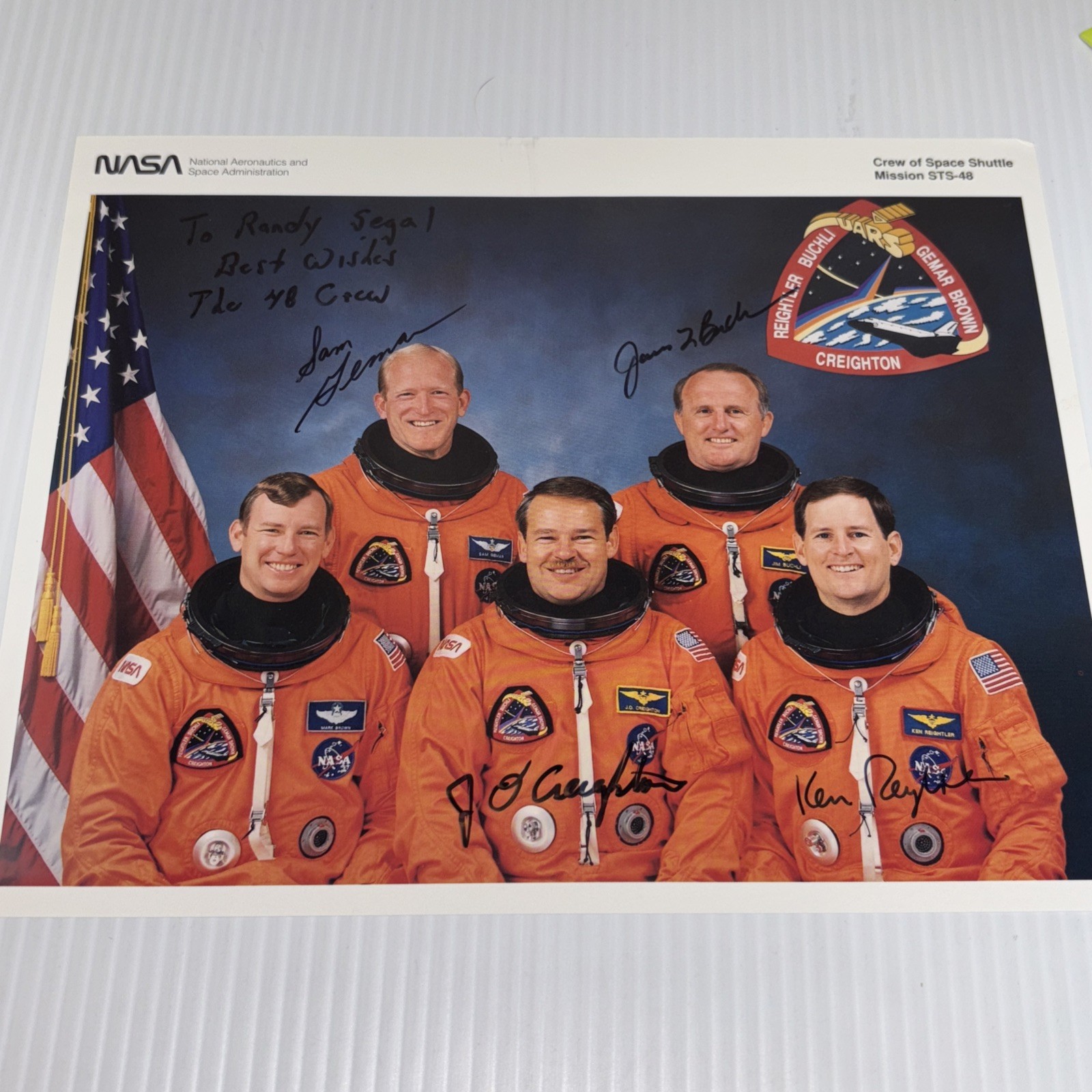 NASA Crew Of Space Shuttle Mission STS-48 Vintage Photo Signed By Entire Crew