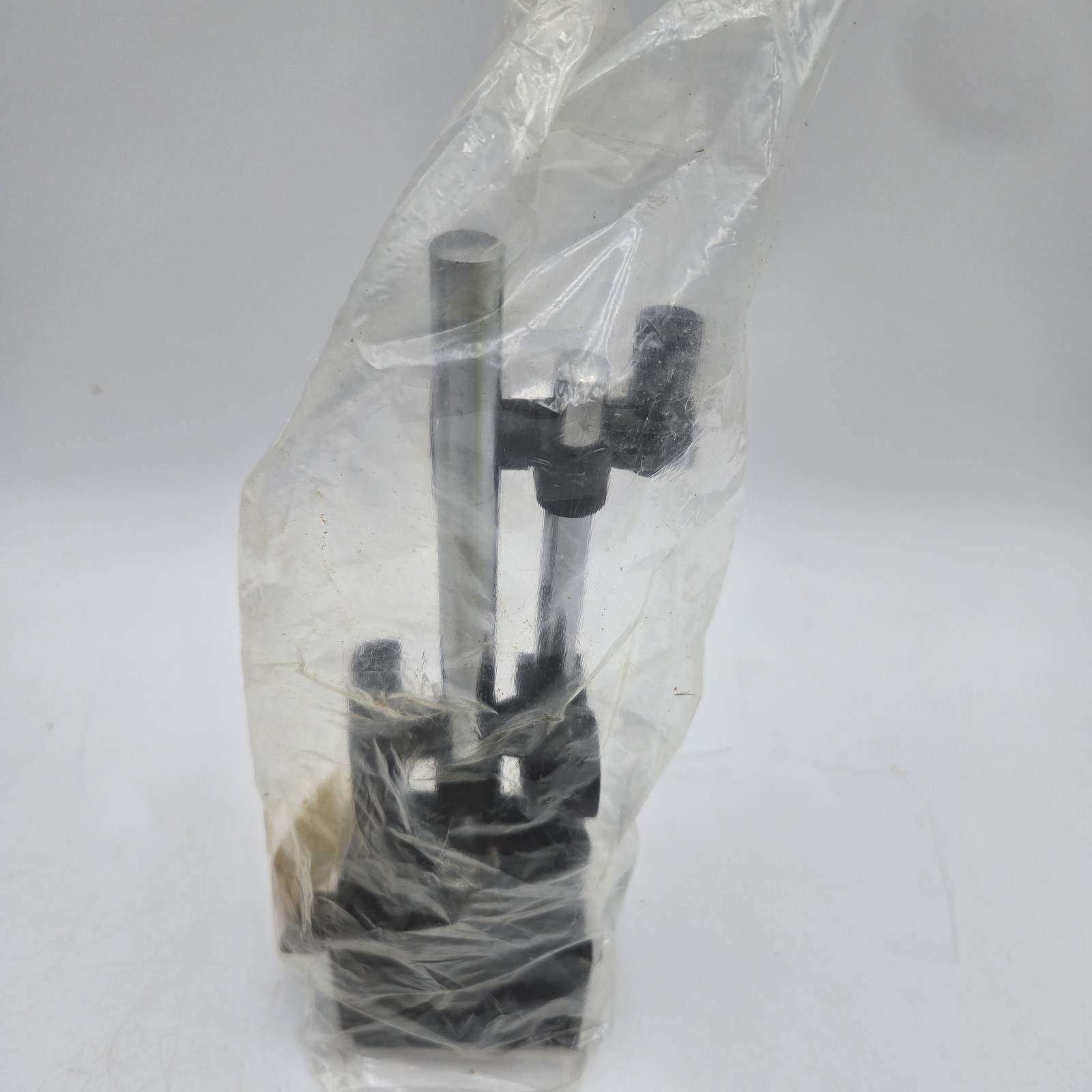 Multi-Positional Magnetic Base w/Fine Adjustment Flexible Joints Reach Out 12"