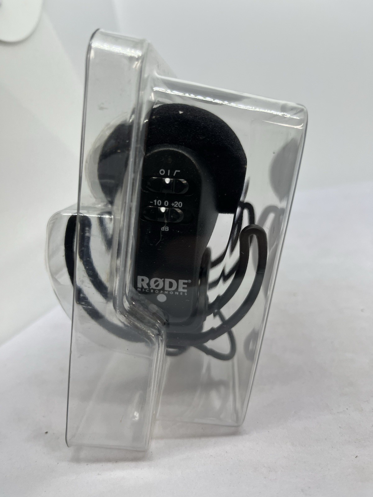 RODE VideoMic Pro On-Camera Shotgun Microphone Vlogger/DSLR