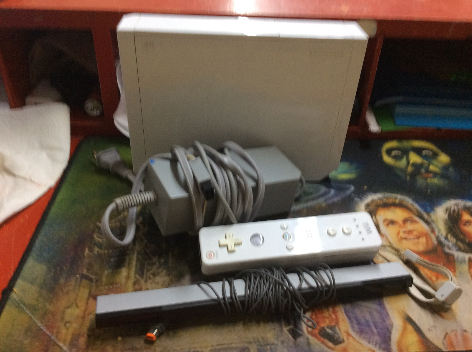 Nintendo Wii RVL-001 White Console W/ Power Cable + Controller, wand