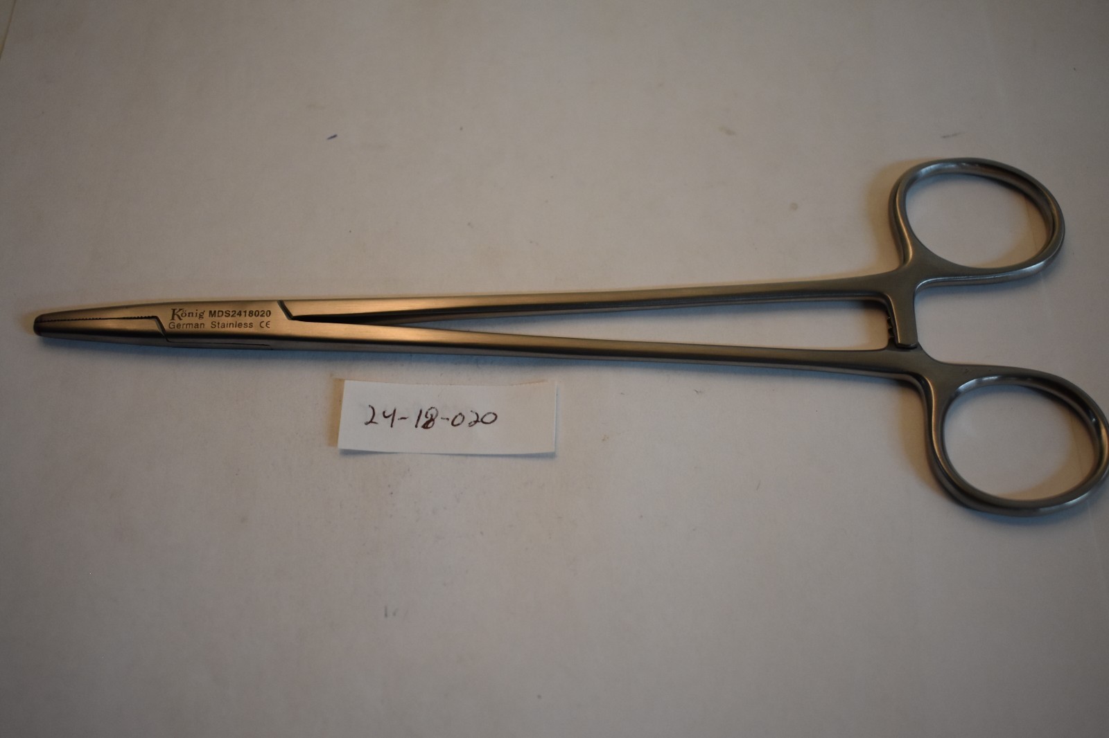 MDS-2418020 MAYO HEGAR NEEDLE HOLDER  8" SERR
