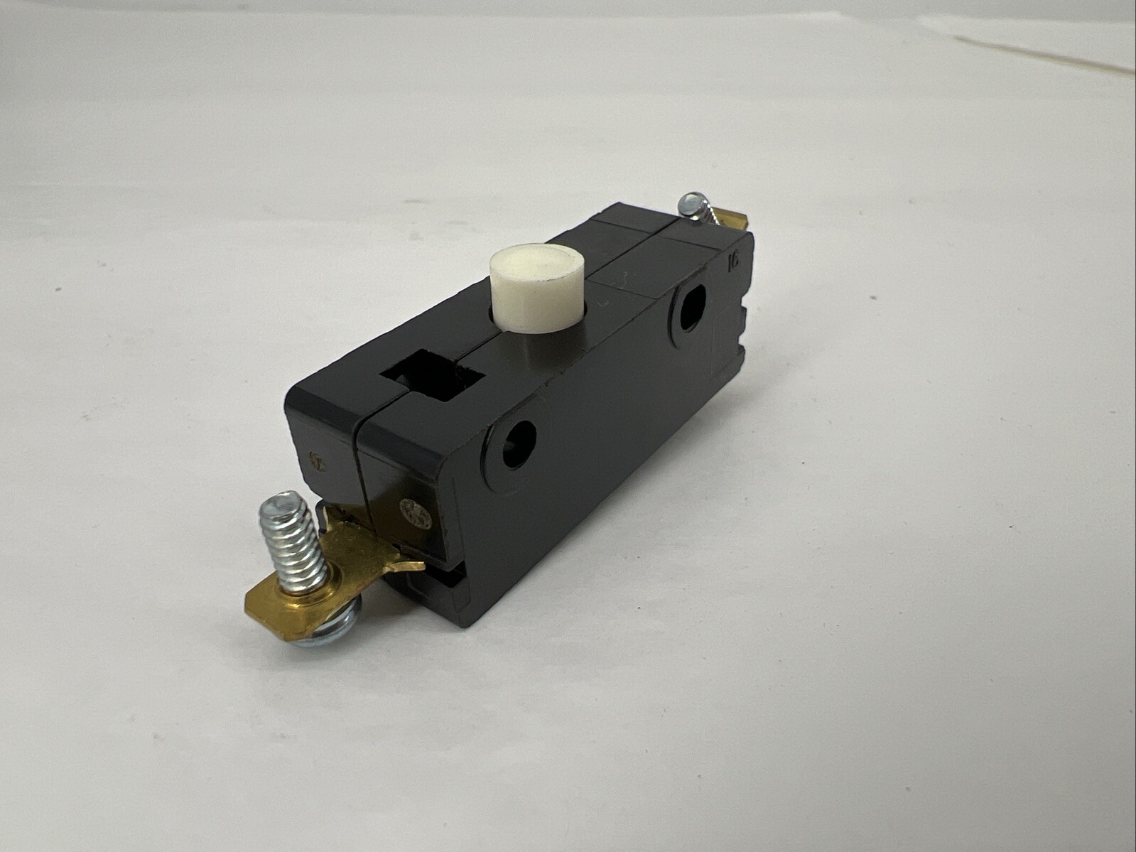Cherry 0E13-00E0 15A 125/250V Momentary Push Button Switch