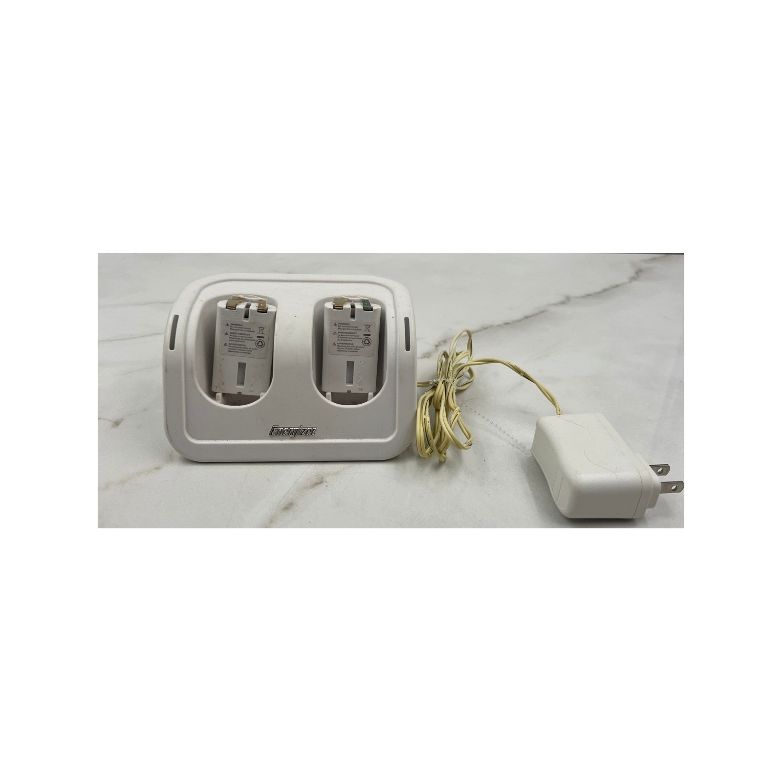 Energizer PL-7522 Double Charging Station For Wii Remote Controls with Two Packs