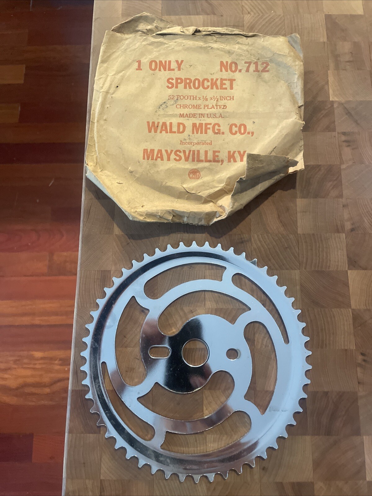 Vintage New-in-Package WALD Chainring 52T for OPC • #712.    (NJ)