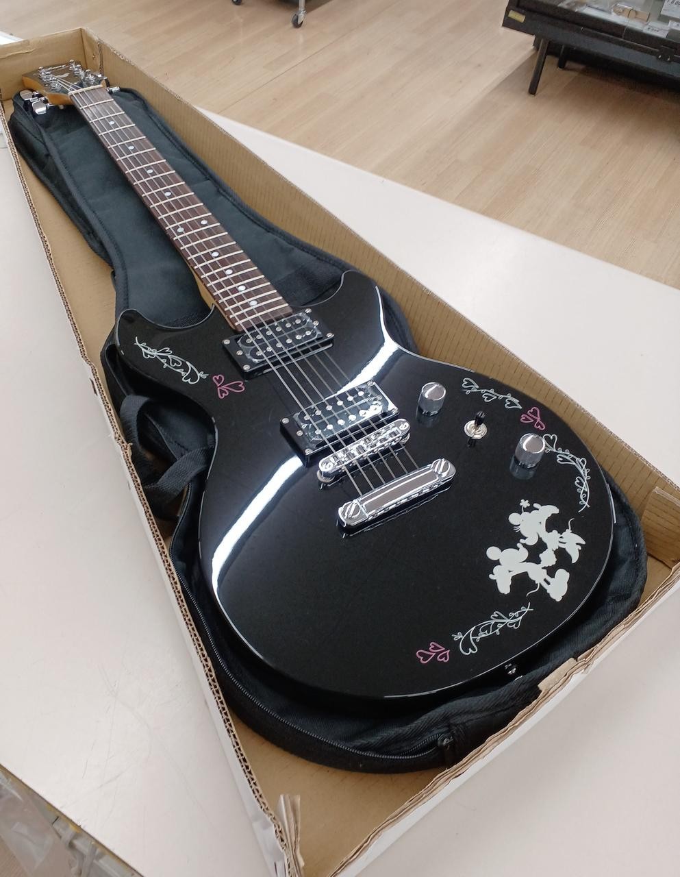 DISNEY DEG-2 MB Electric Guitar-01