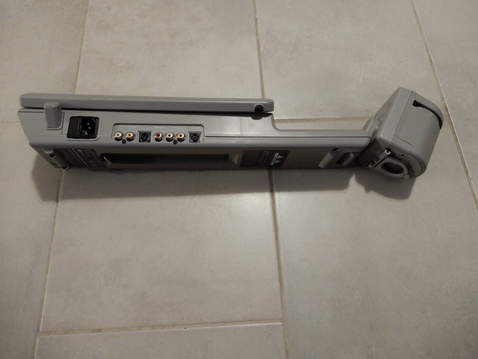 Elmo DT-100AF Portable Desk Top Presenter Enlarger Document Camera