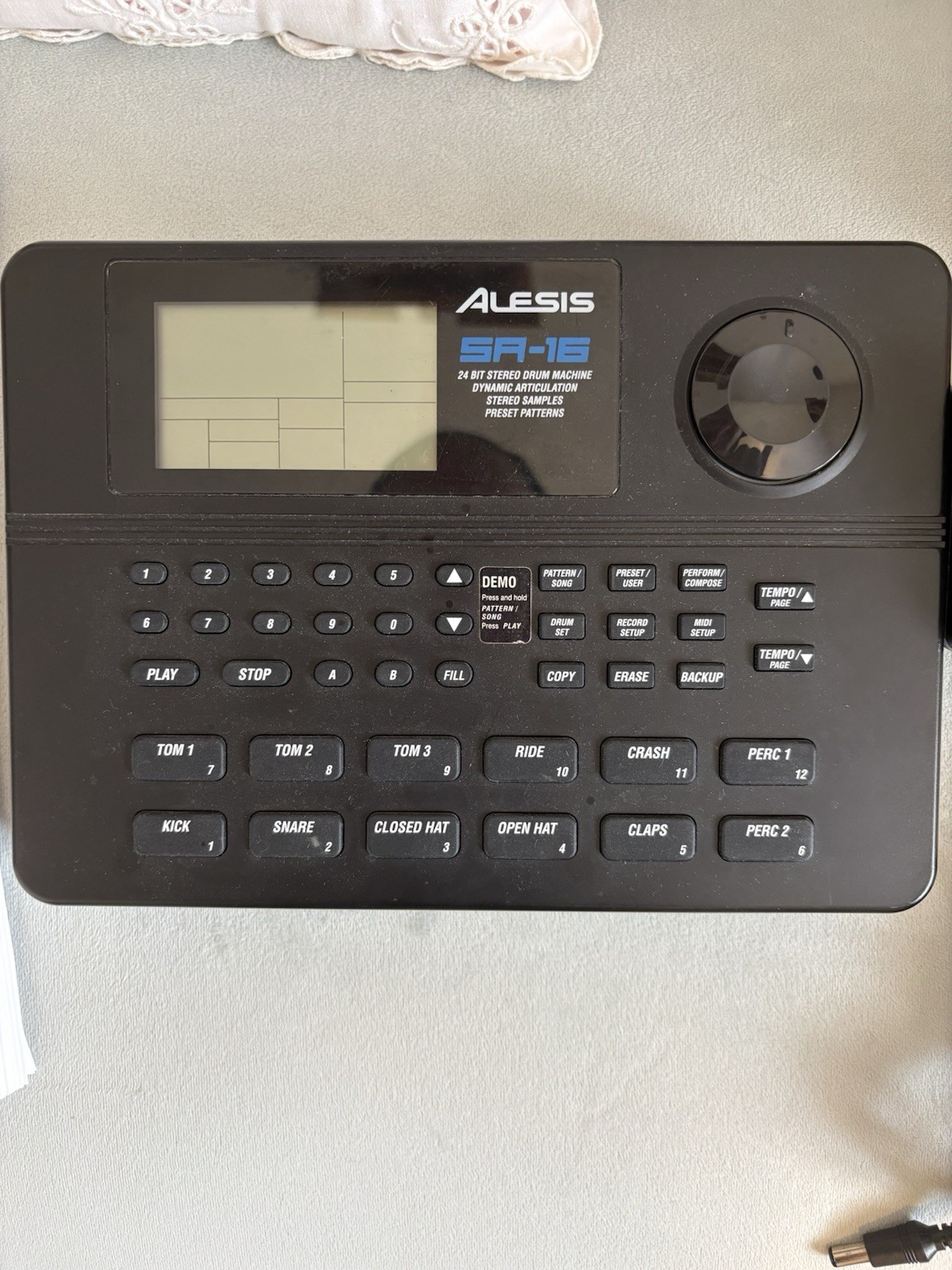 ALESIS SR-16 drum machine
