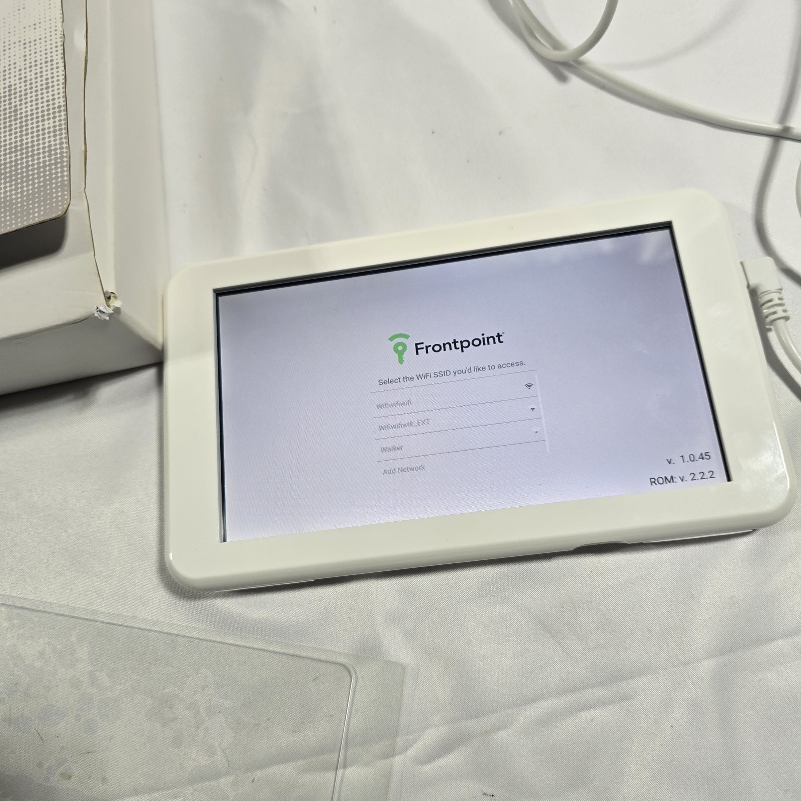 Frontpoint Touchscreen Panel (Model FPTS) With Charger