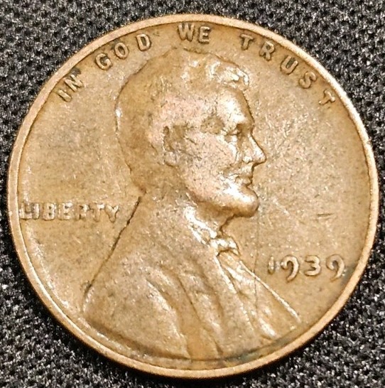 1939 Lincoln Wheat Cent • Philadelphia Mint • Circulated • Free Shipping