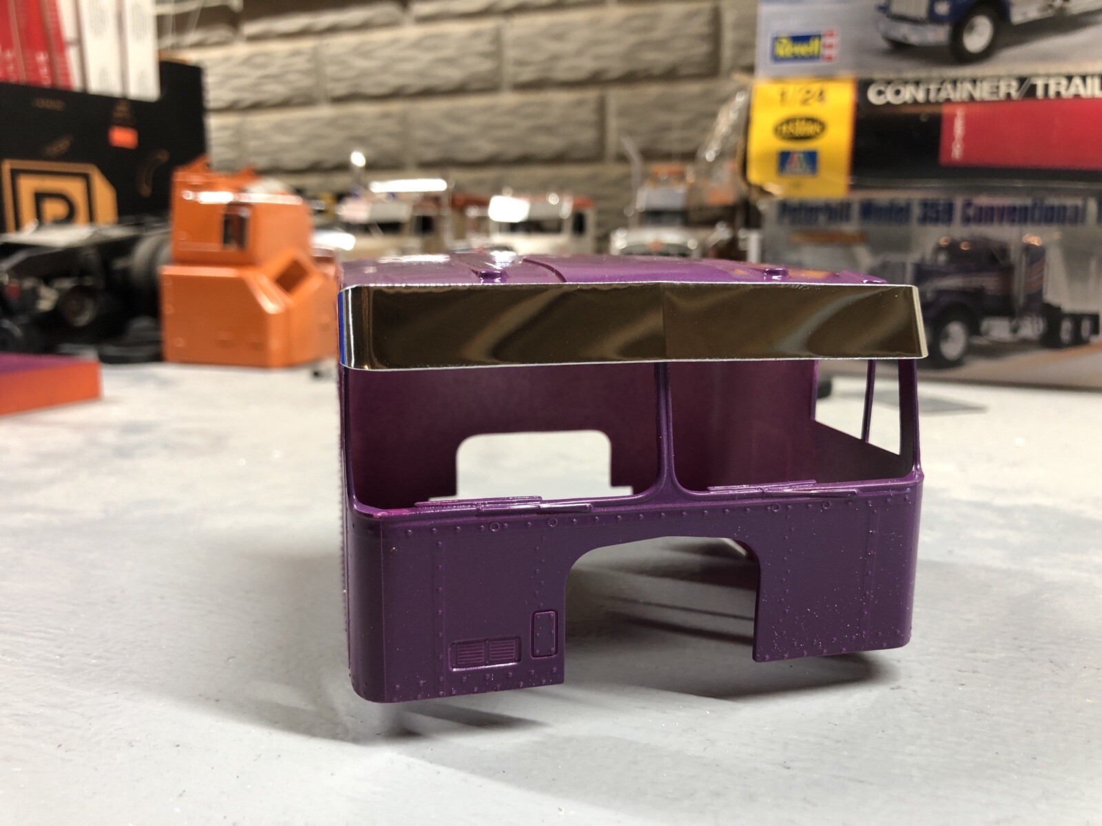 Model Truck Kenworth Coe Drop Visor 1/25 Scale