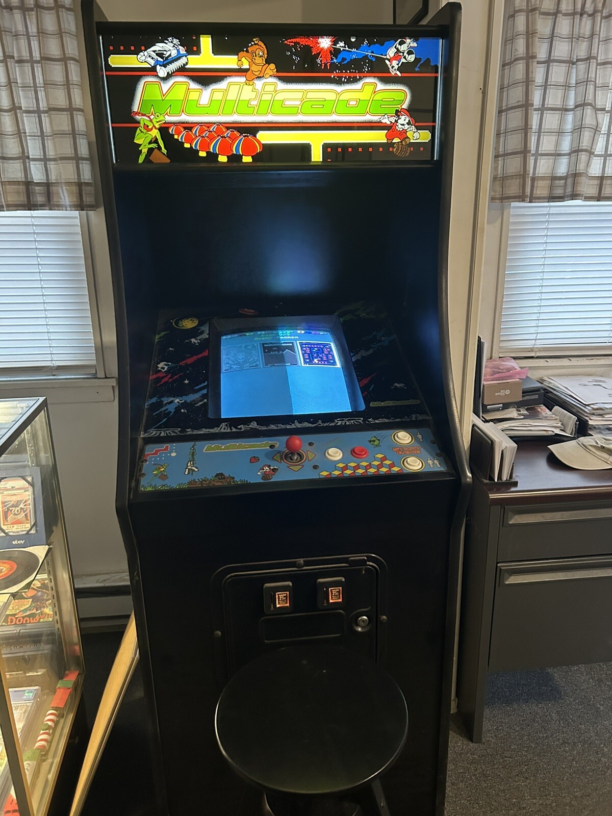 MULTICADE ARCADE MACHINE EXCELLENT-CONDITION 45 DIFFERENT GAMES 67”H X25”W X33”D