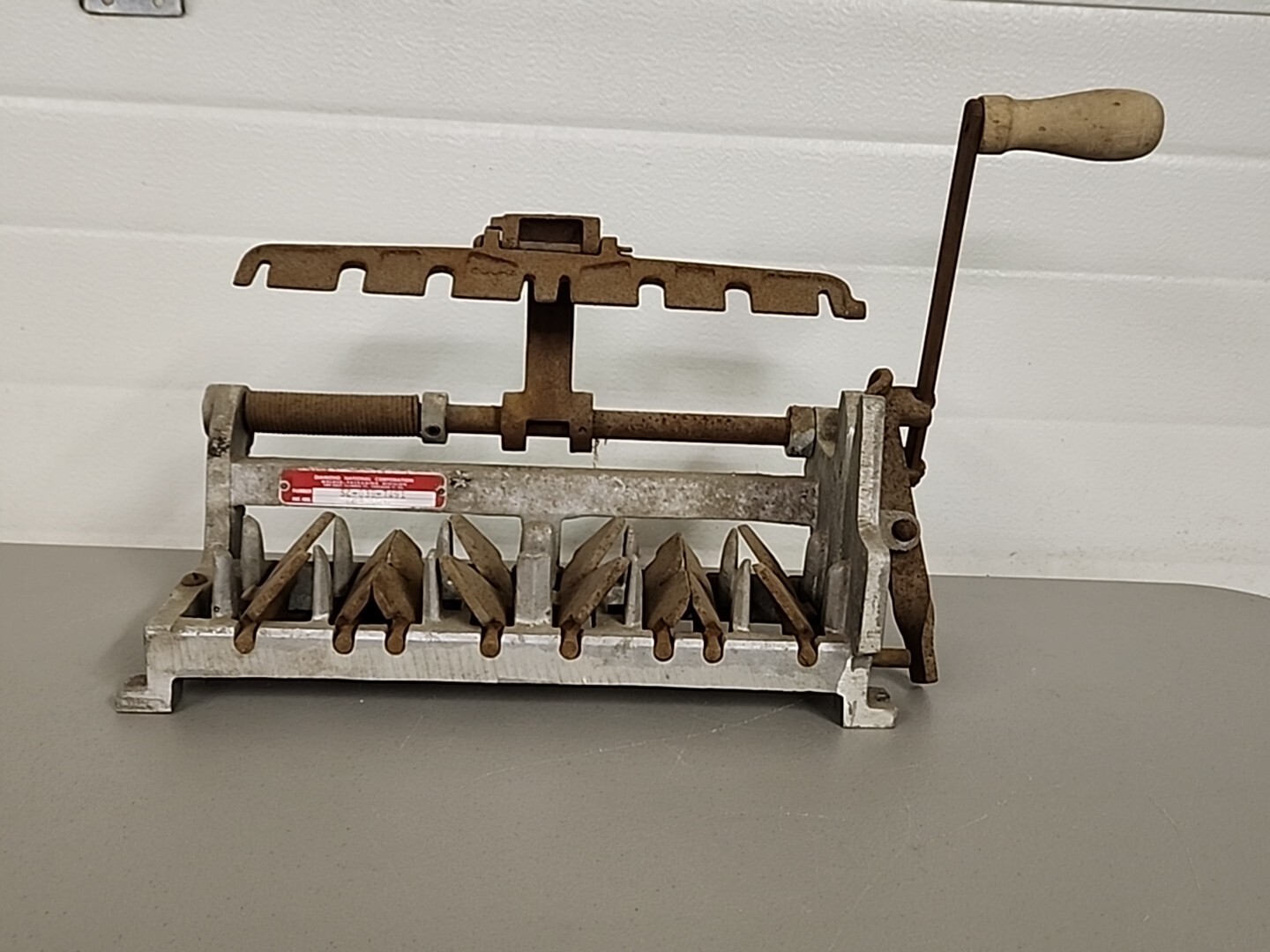 Diamond National Corporation Egg Carton Press
