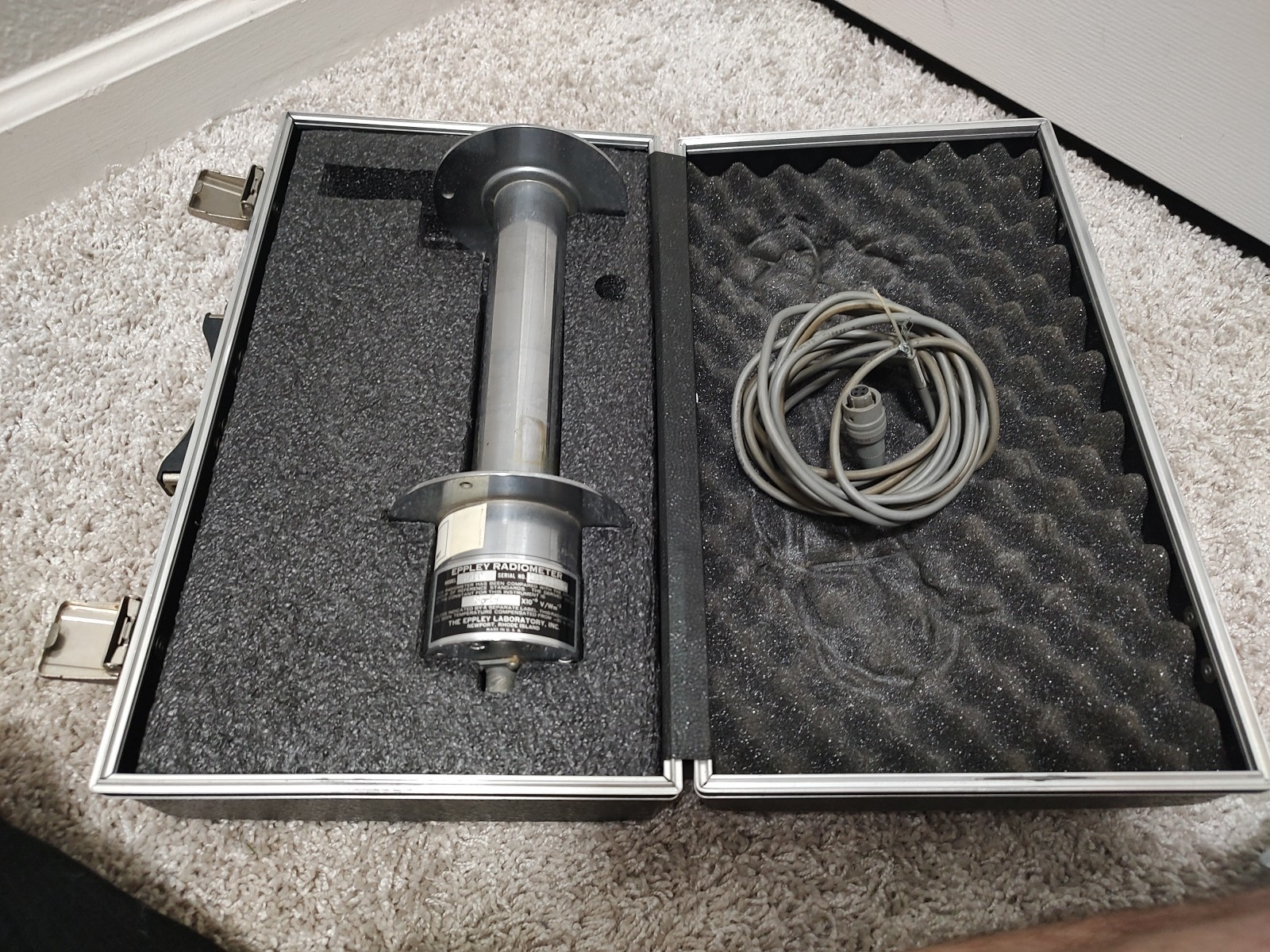 EPPLEY RADIOMETER MODEL NIP With Case And Cord