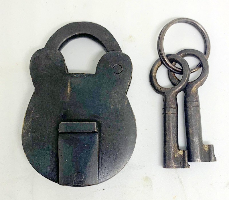 small padlock old style patina solid brass 2 keys heavy lock bridge 60 mm box