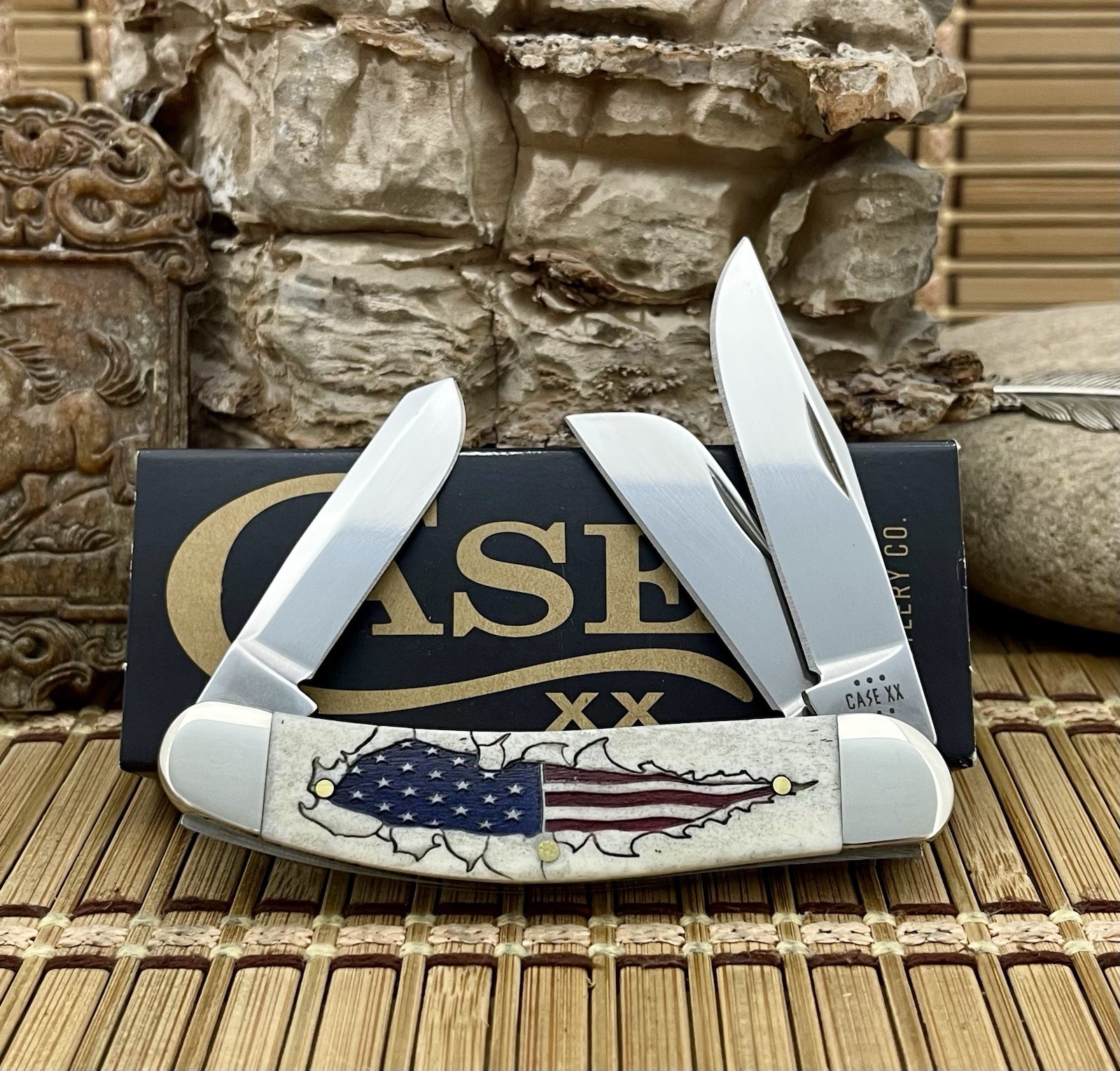 Case XX USA Natural Bone Flag Embellish Patriotic Colorwash 10767 Sowbelly Knife