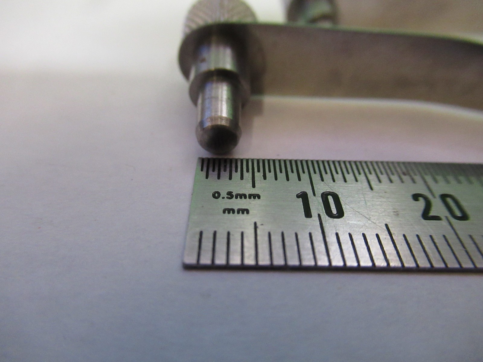 BAUSCH LOMB PAIR CLIPS STAGE MICROSCOPE PART AS PICTURED T3-B-46