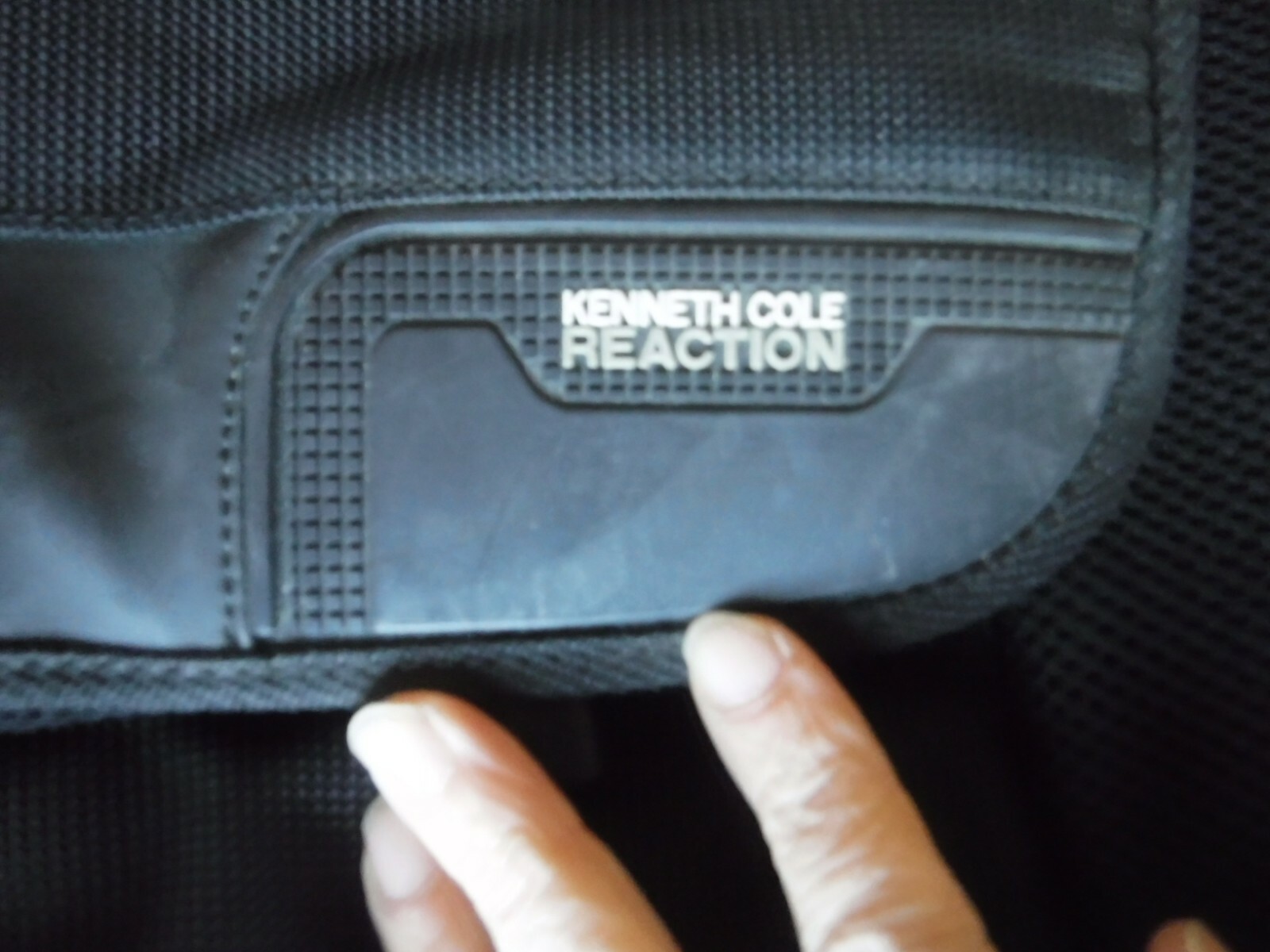 Kenneth Cole 14 Inch Black Computer Bag Shoulder Bag