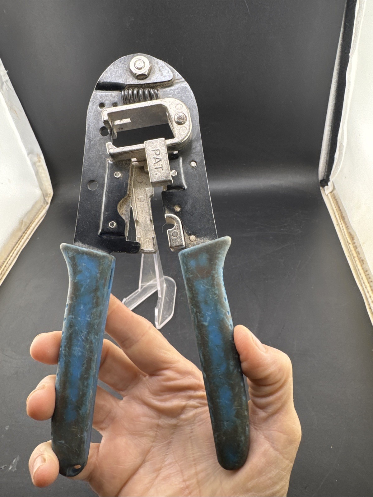 Vintage Blue Handle Wire Stripper Cutter Tool Cat5 Lock Cutter Stripper