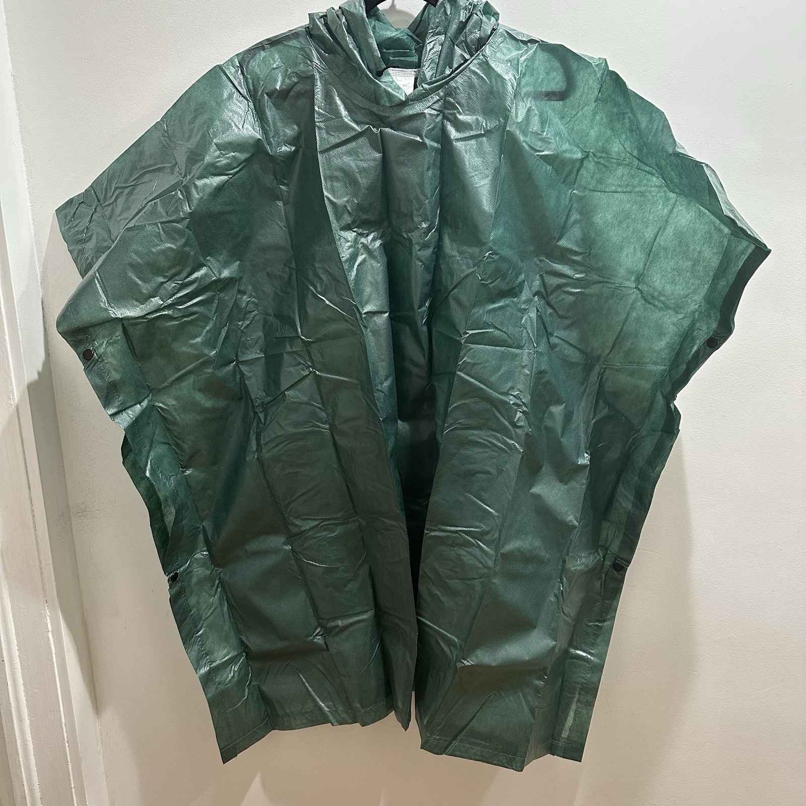 Frogg Toggs Rain Poncho Cape Hood Bag One Size Shell Adult Emergency 44W x 40L